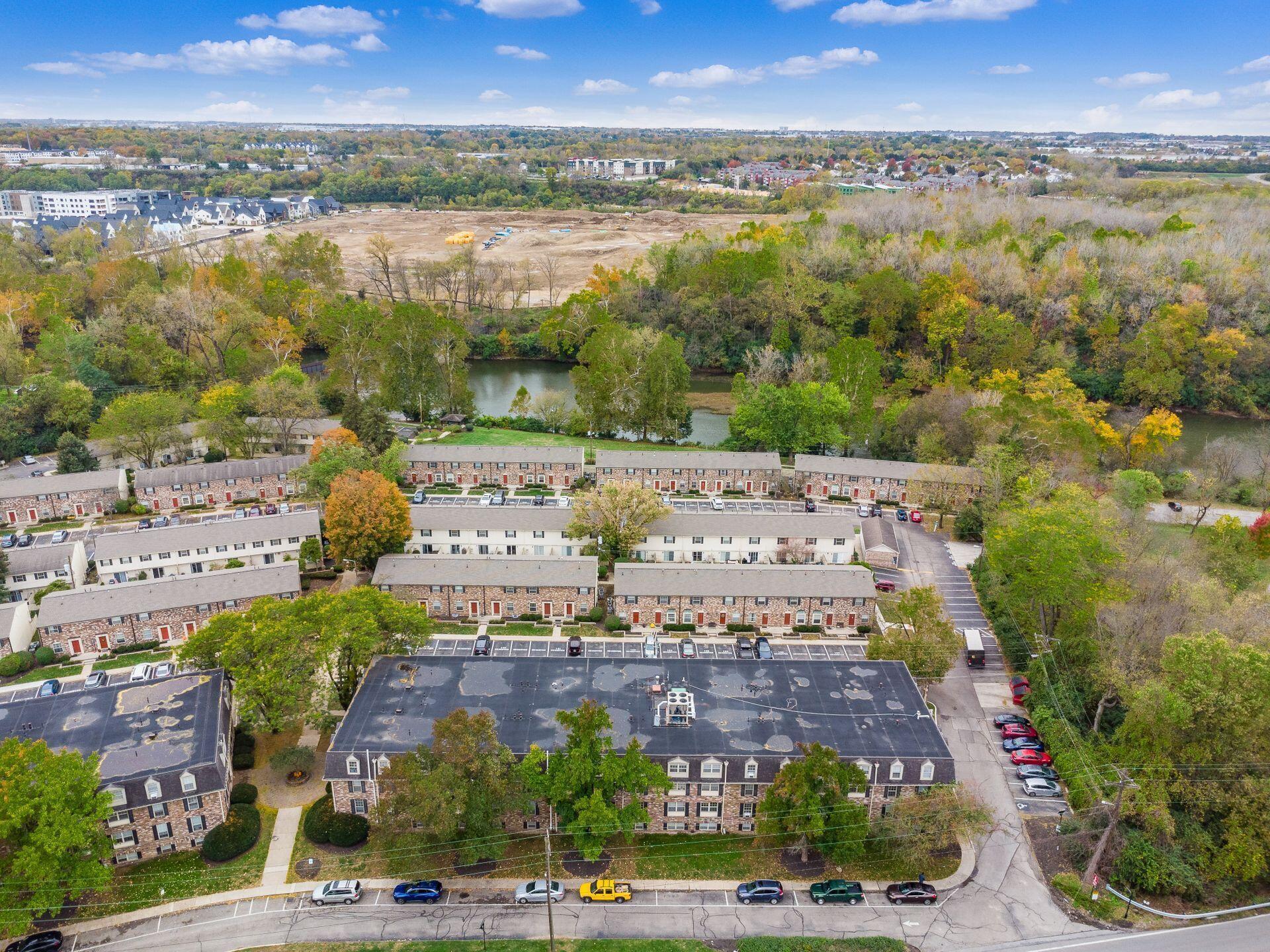 2589 Olde Hill Court N