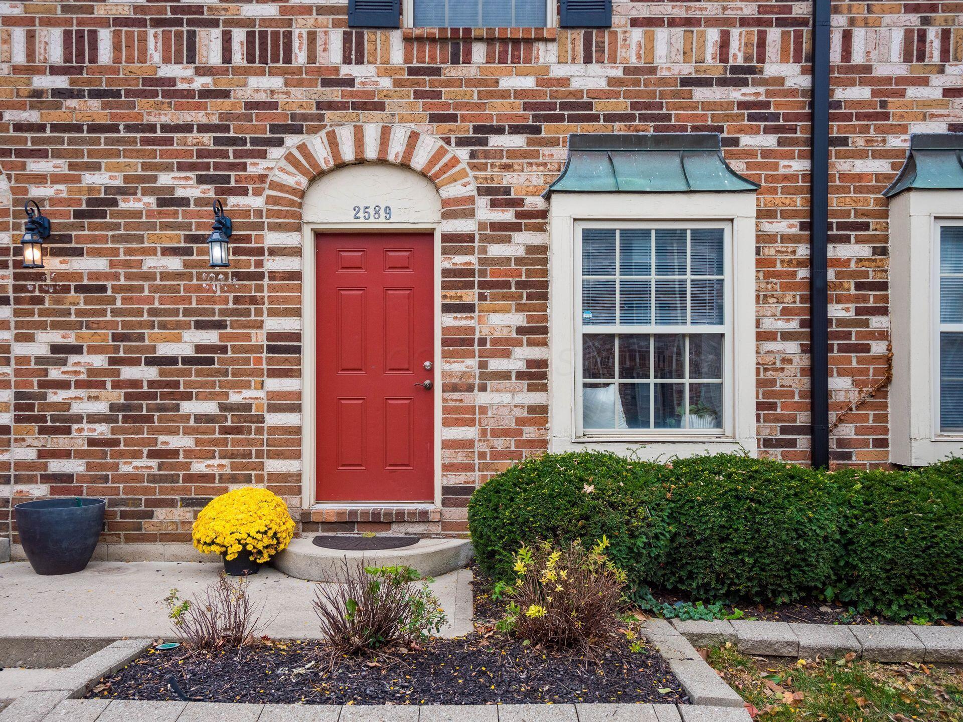 2589 Olde Hill Court N