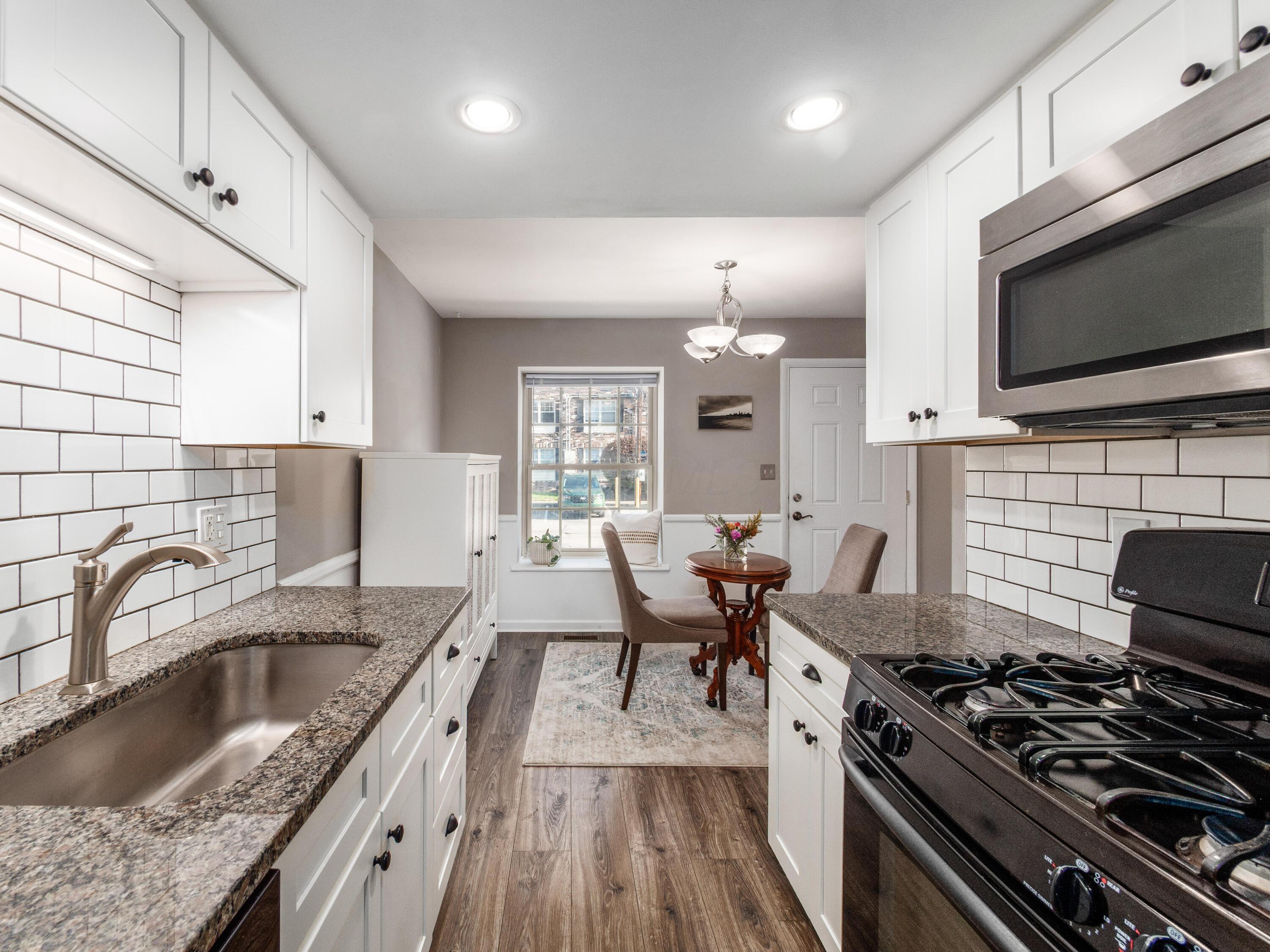 2589 Olde Hill Court N