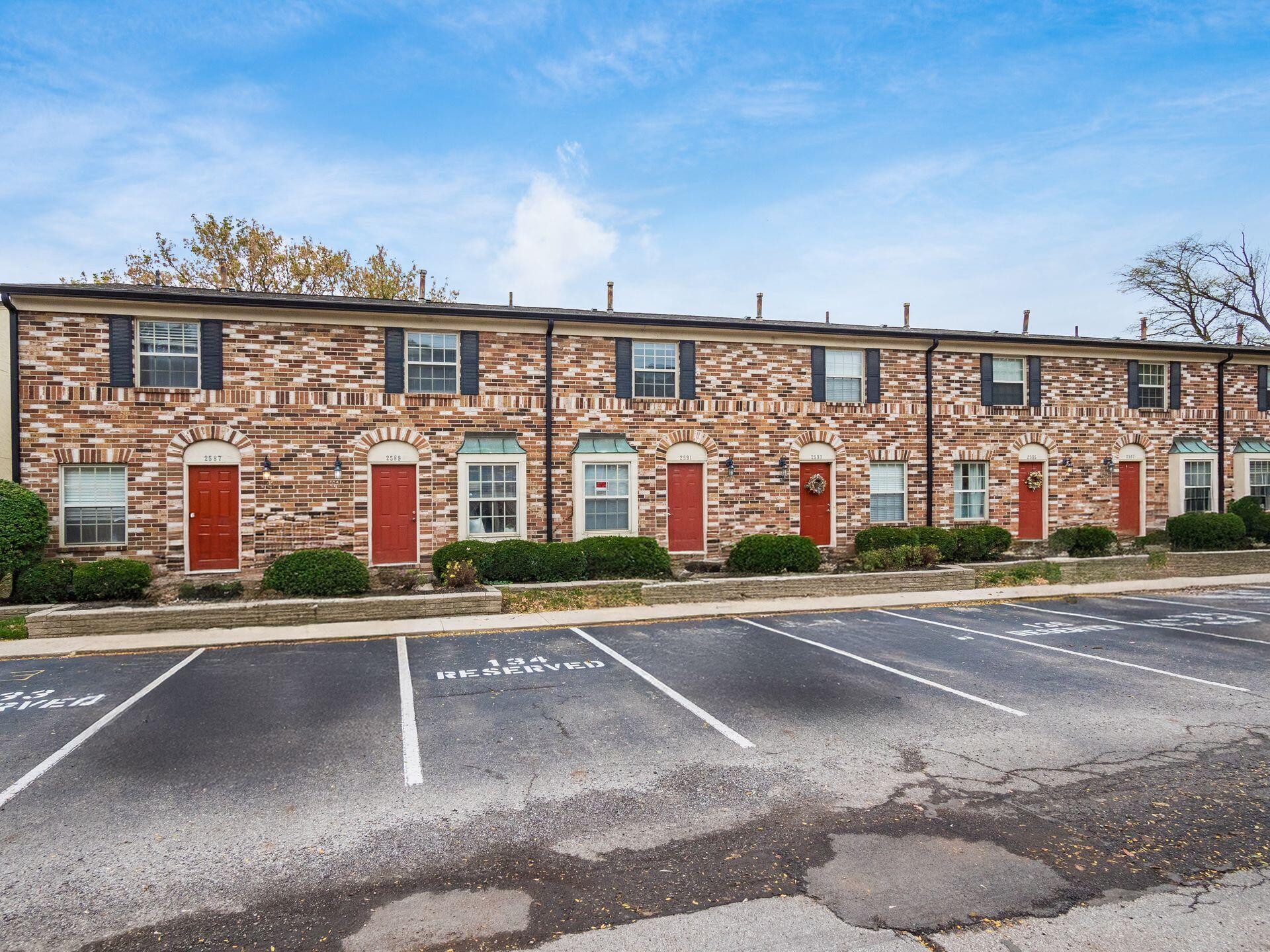 2589 Olde Hill Court N