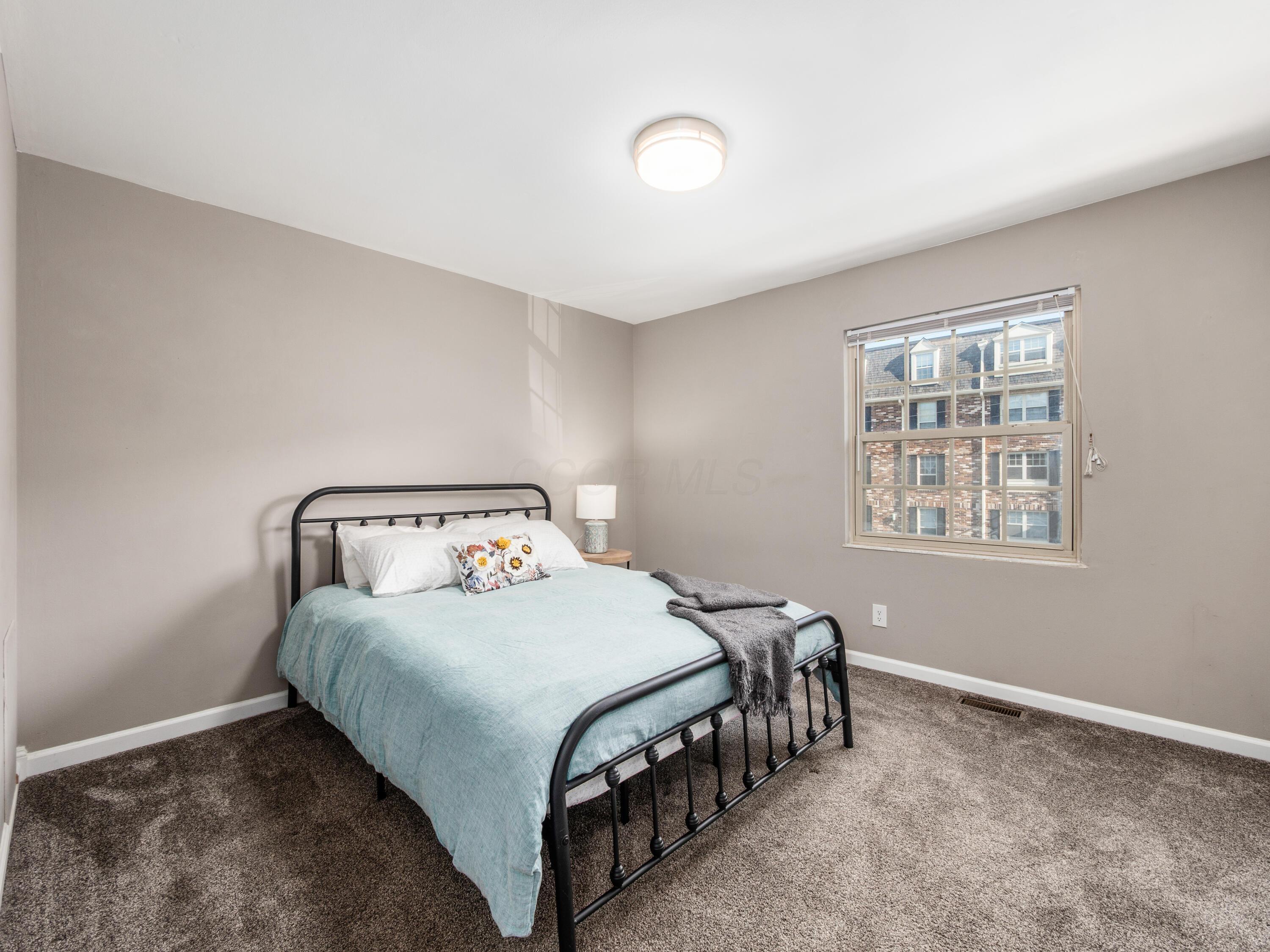 2589 Olde Hill Court N