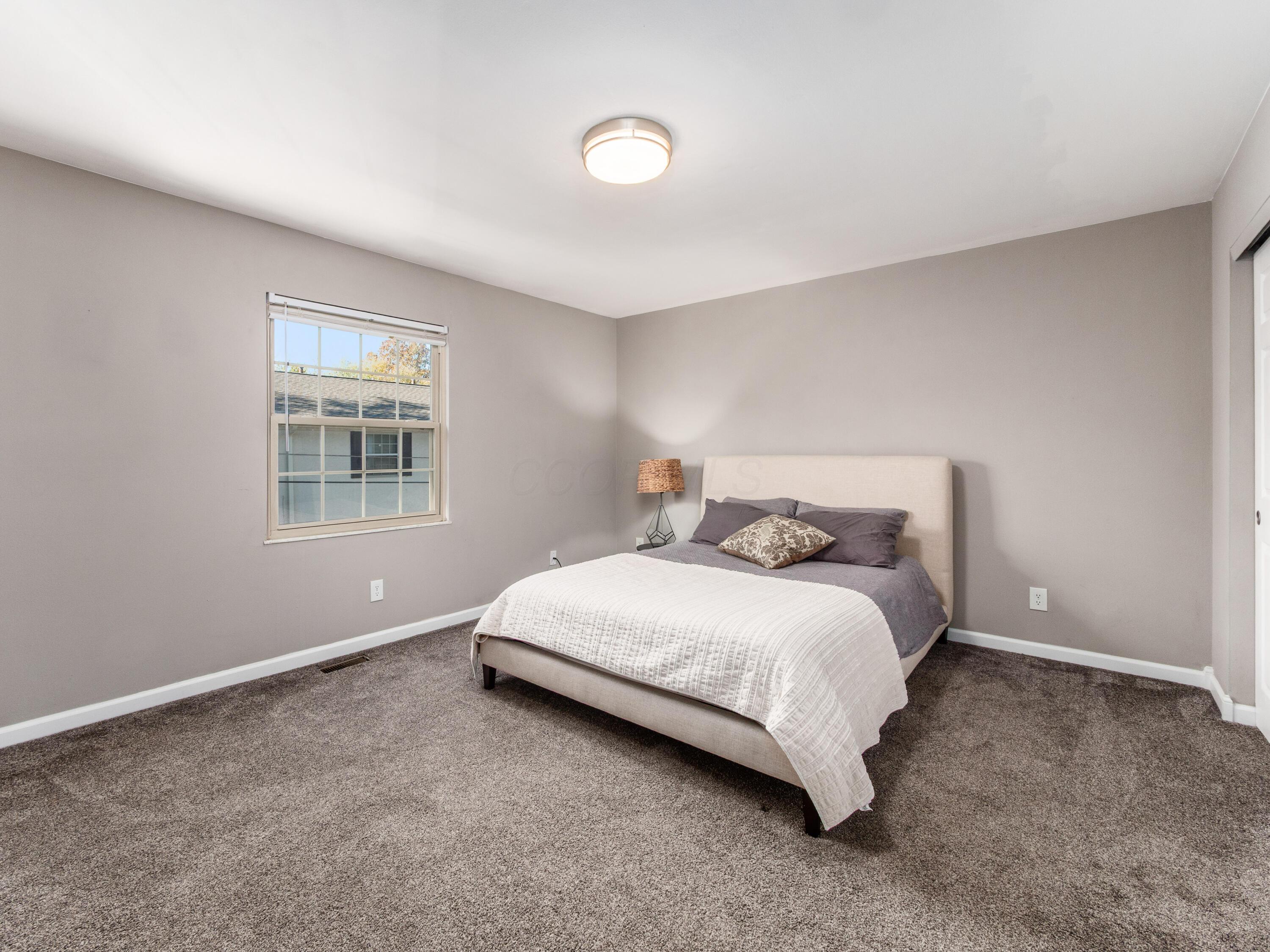 2589 Olde Hill Court N