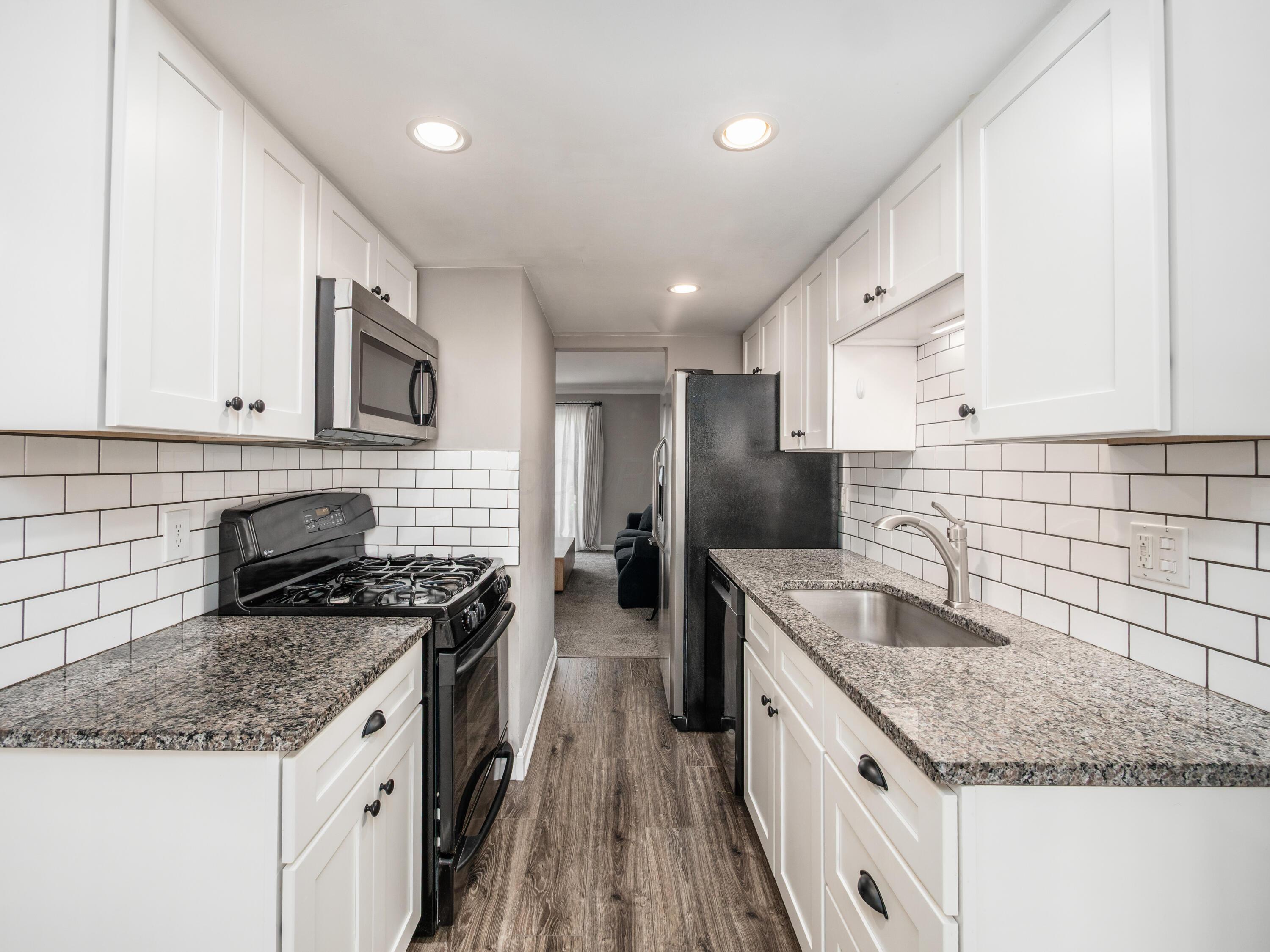 2589 Olde Hill Court N