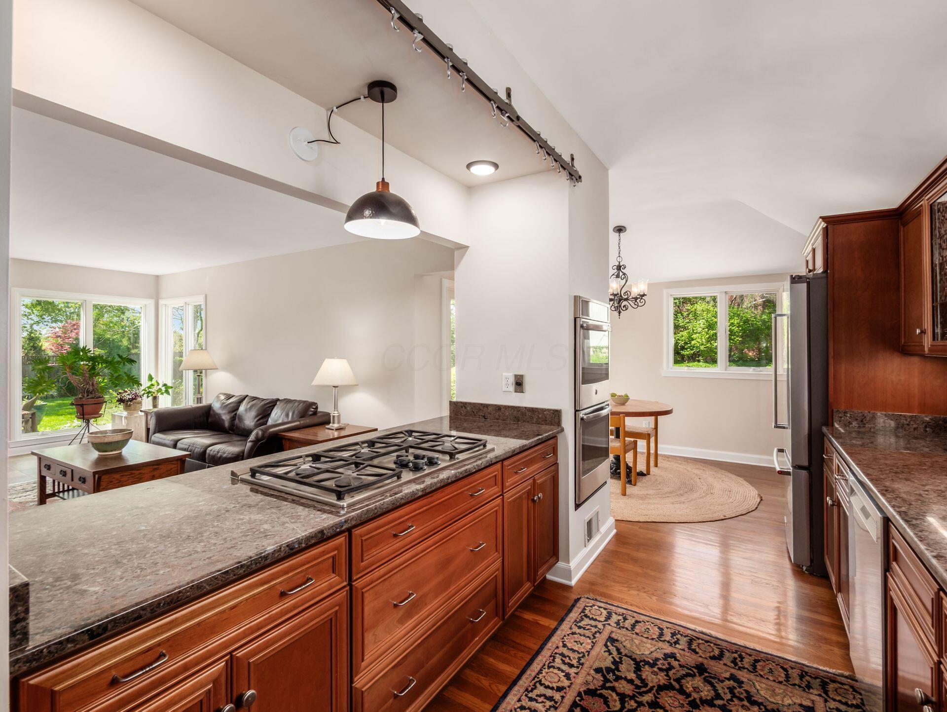 2112 Lower Chelsea Road