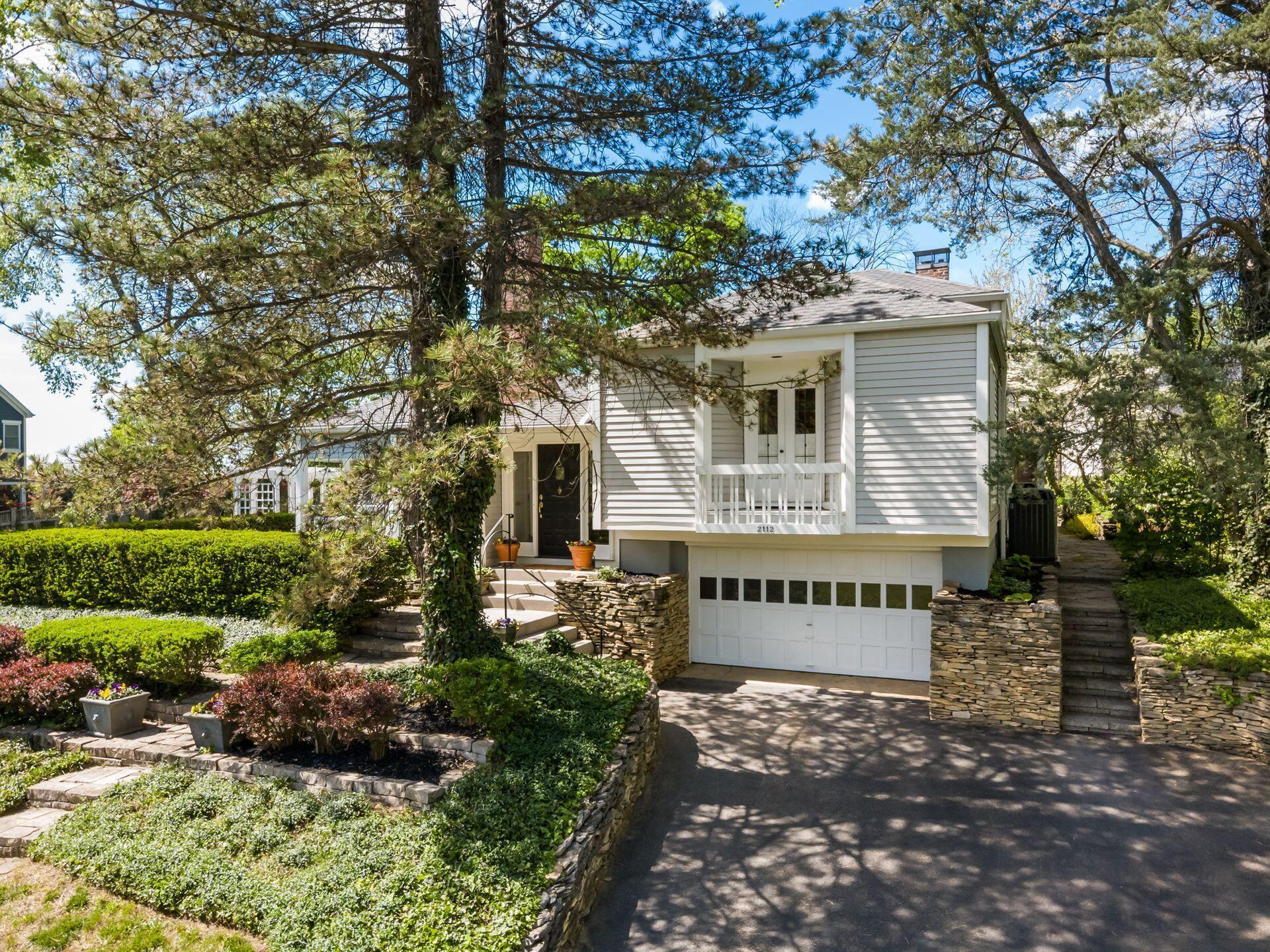 2112 Lower Chelsea Road