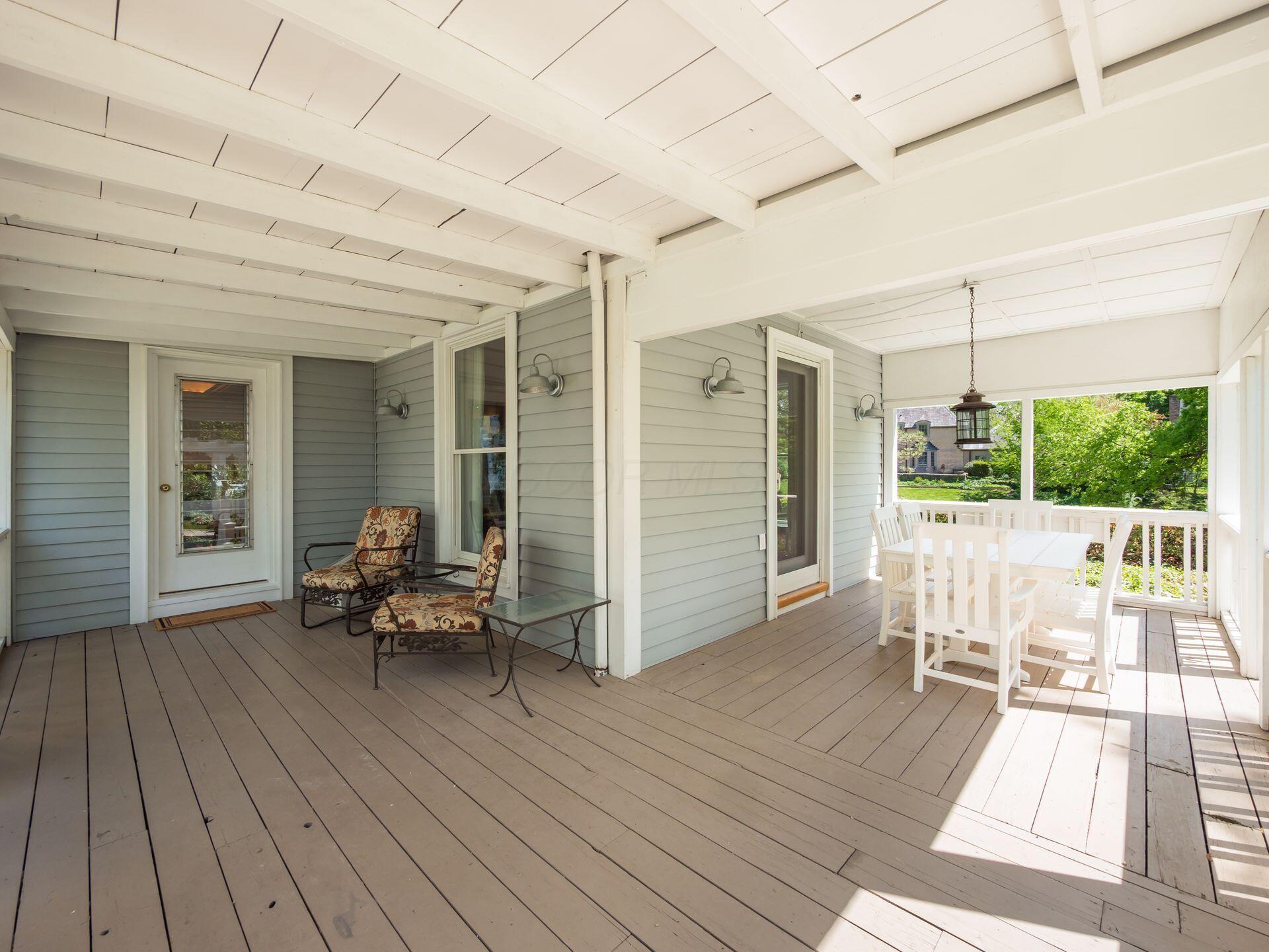 2112 Lower Chelsea Road
