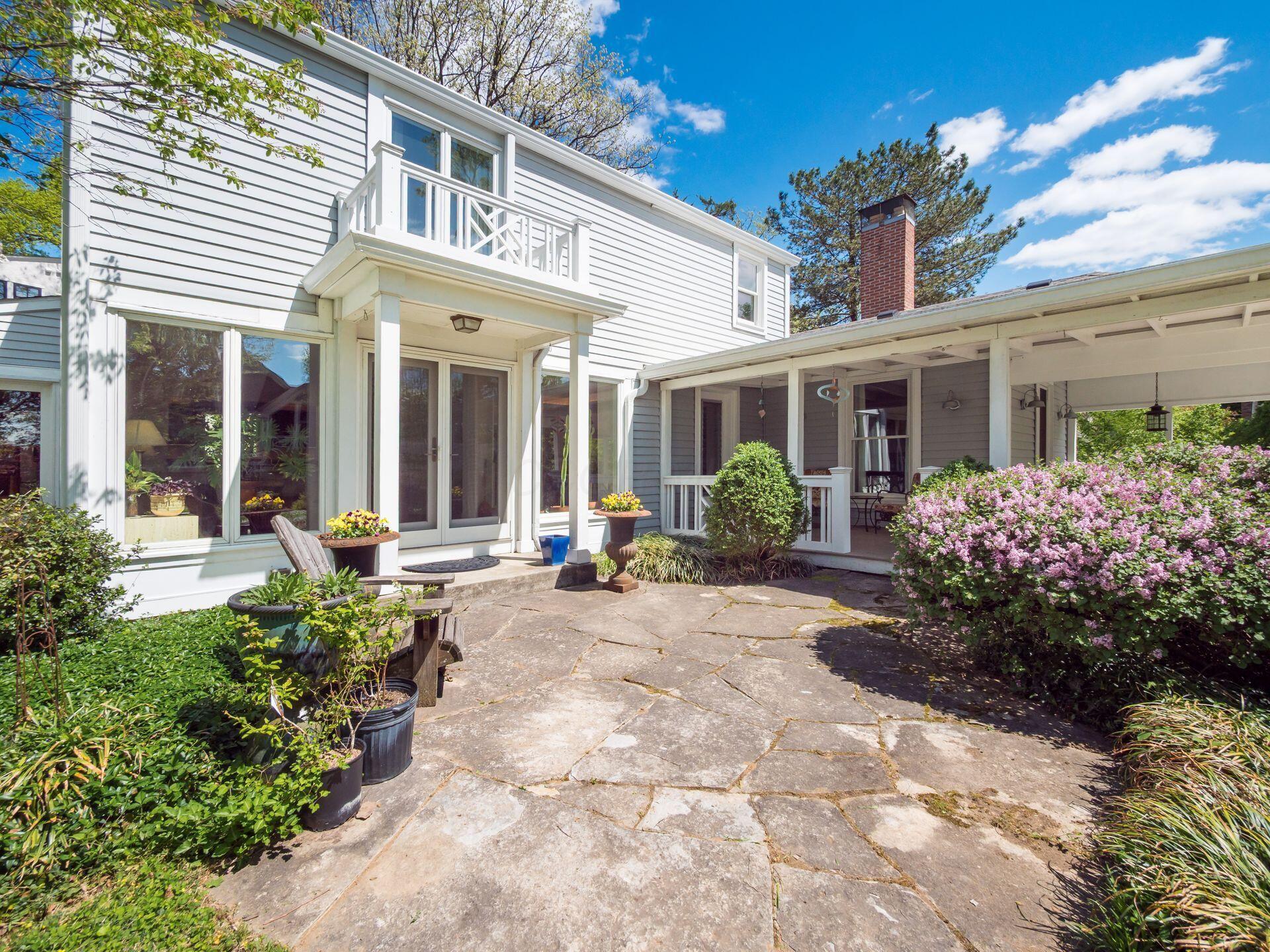 2112 Lower Chelsea Road