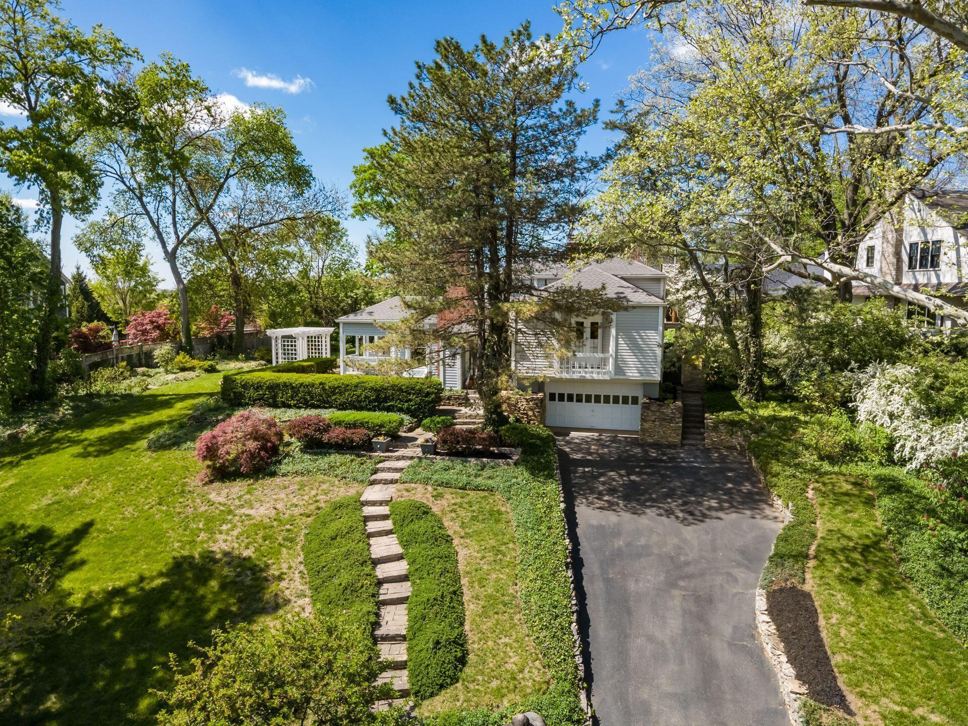 2112 Lower Chelsea Road