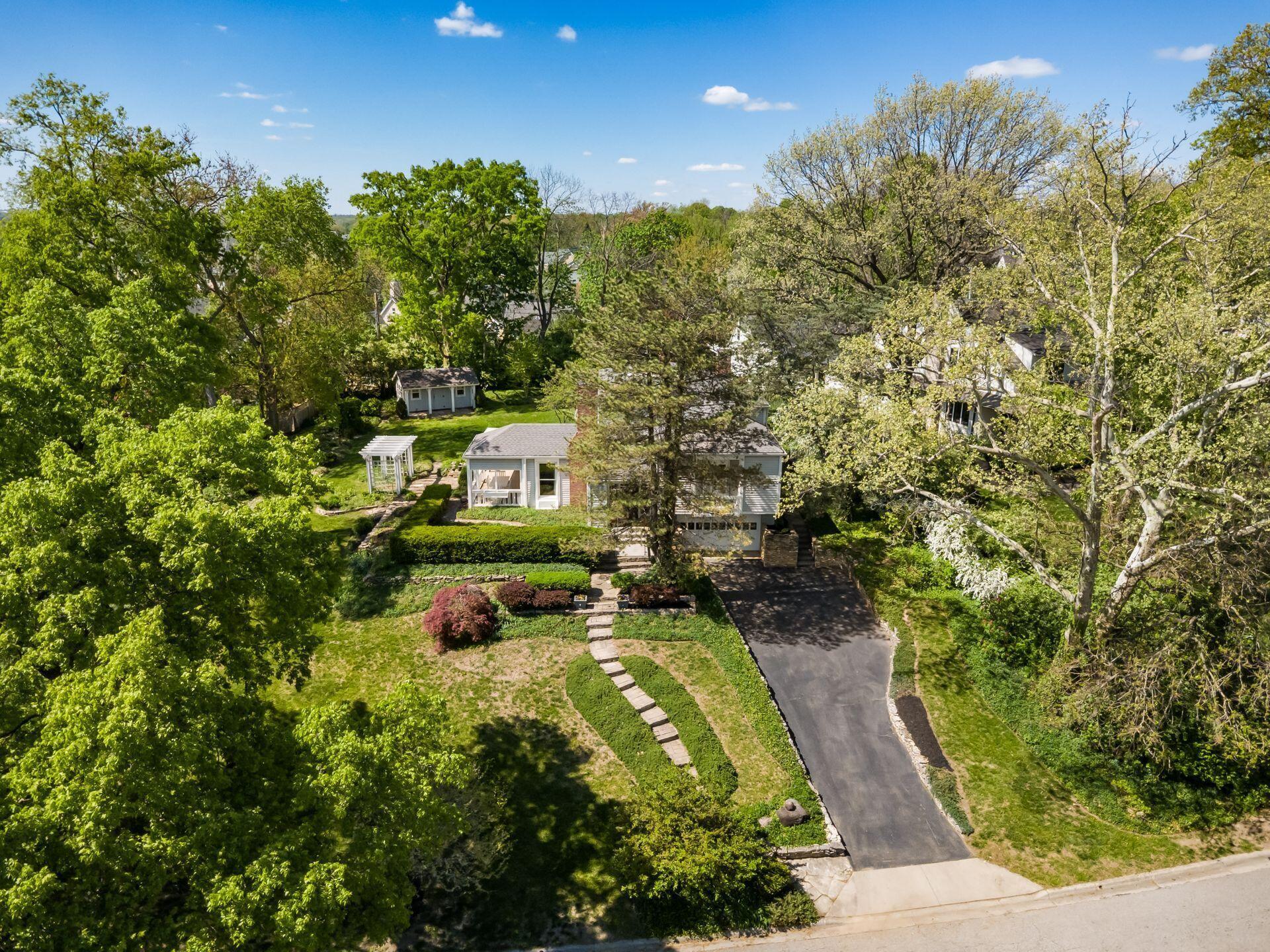 2112 Lower Chelsea Road