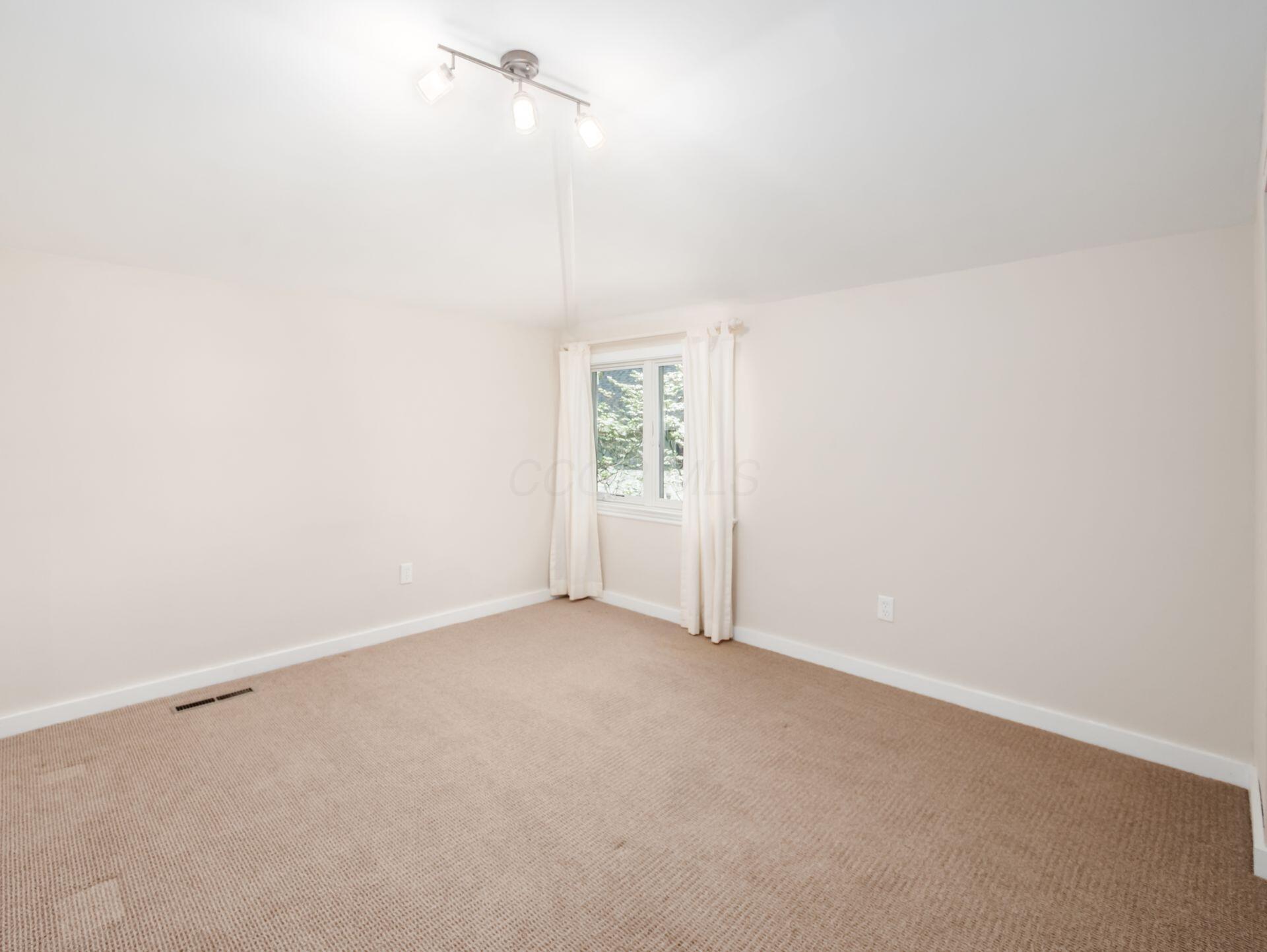 2112 Lower Chelsea Road