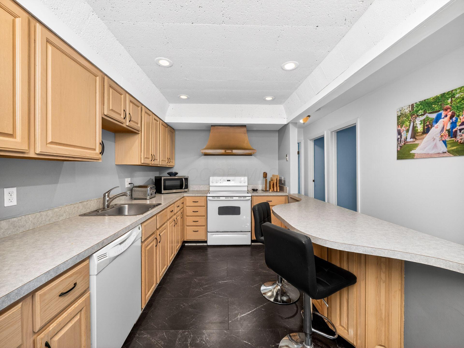 1484 Lafayette Drive, A