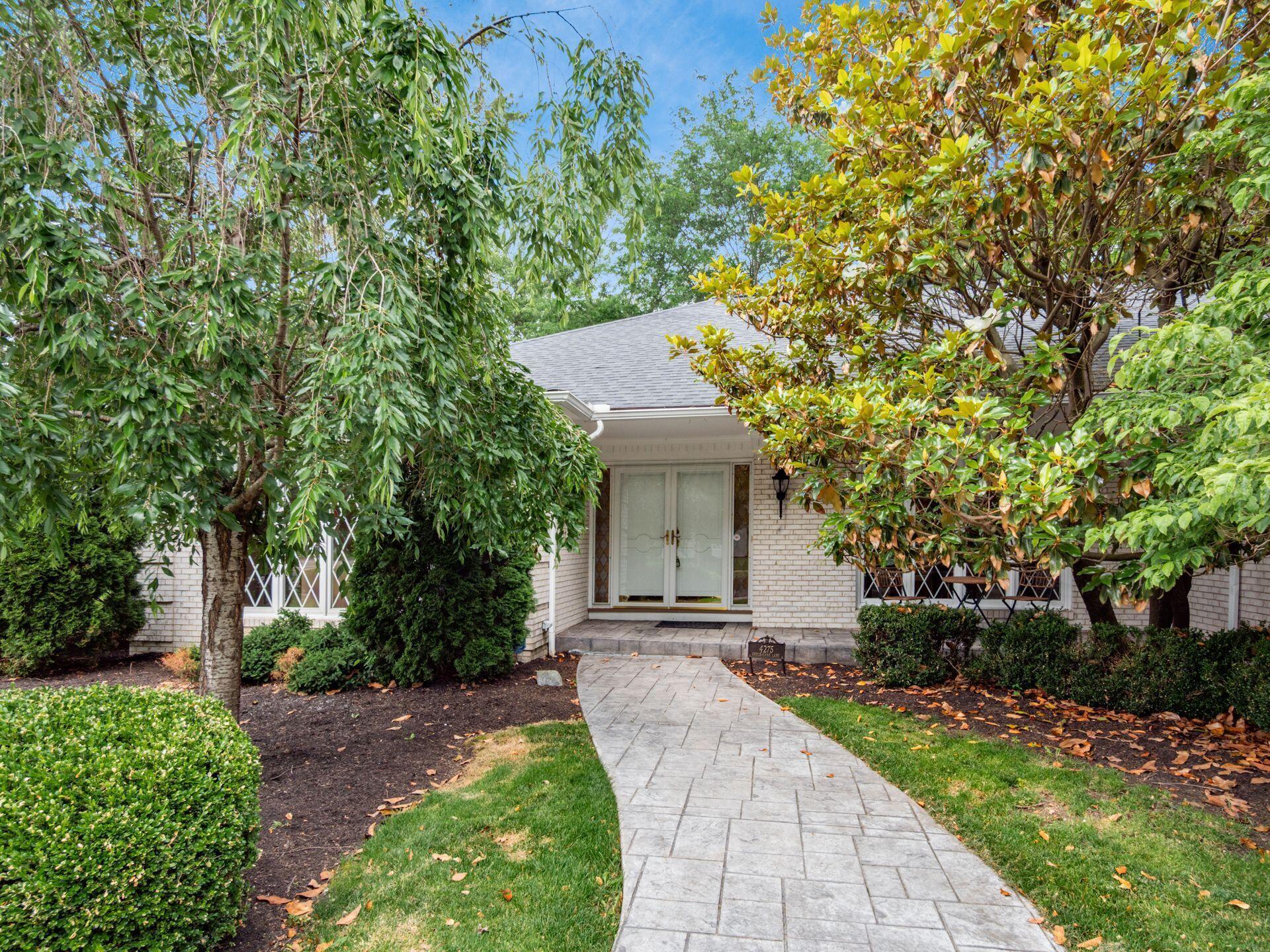 4275 Shelbourne Lane