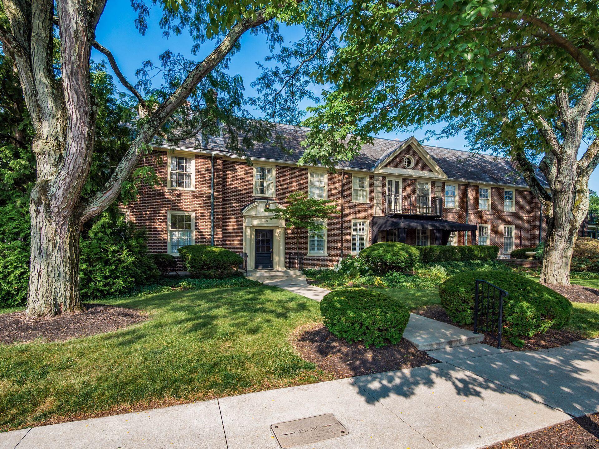 2121 Arlington Avenue, 1