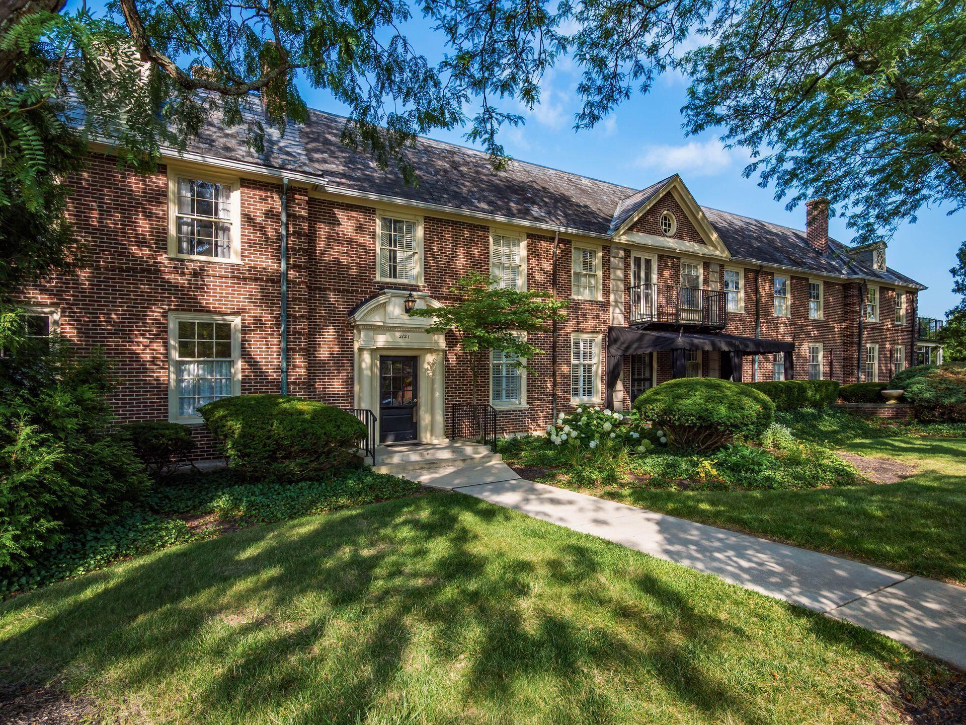 2121 Arlington Avenue, 1
