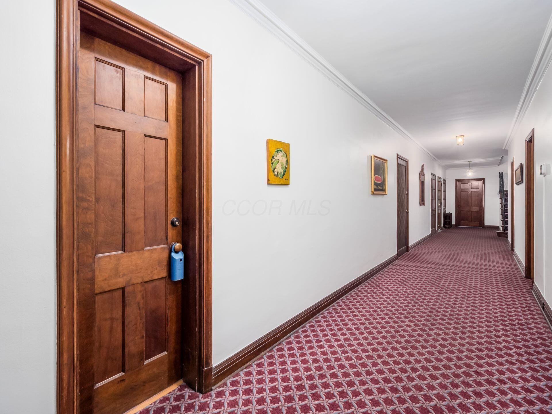 2121 Arlington Avenue, 1