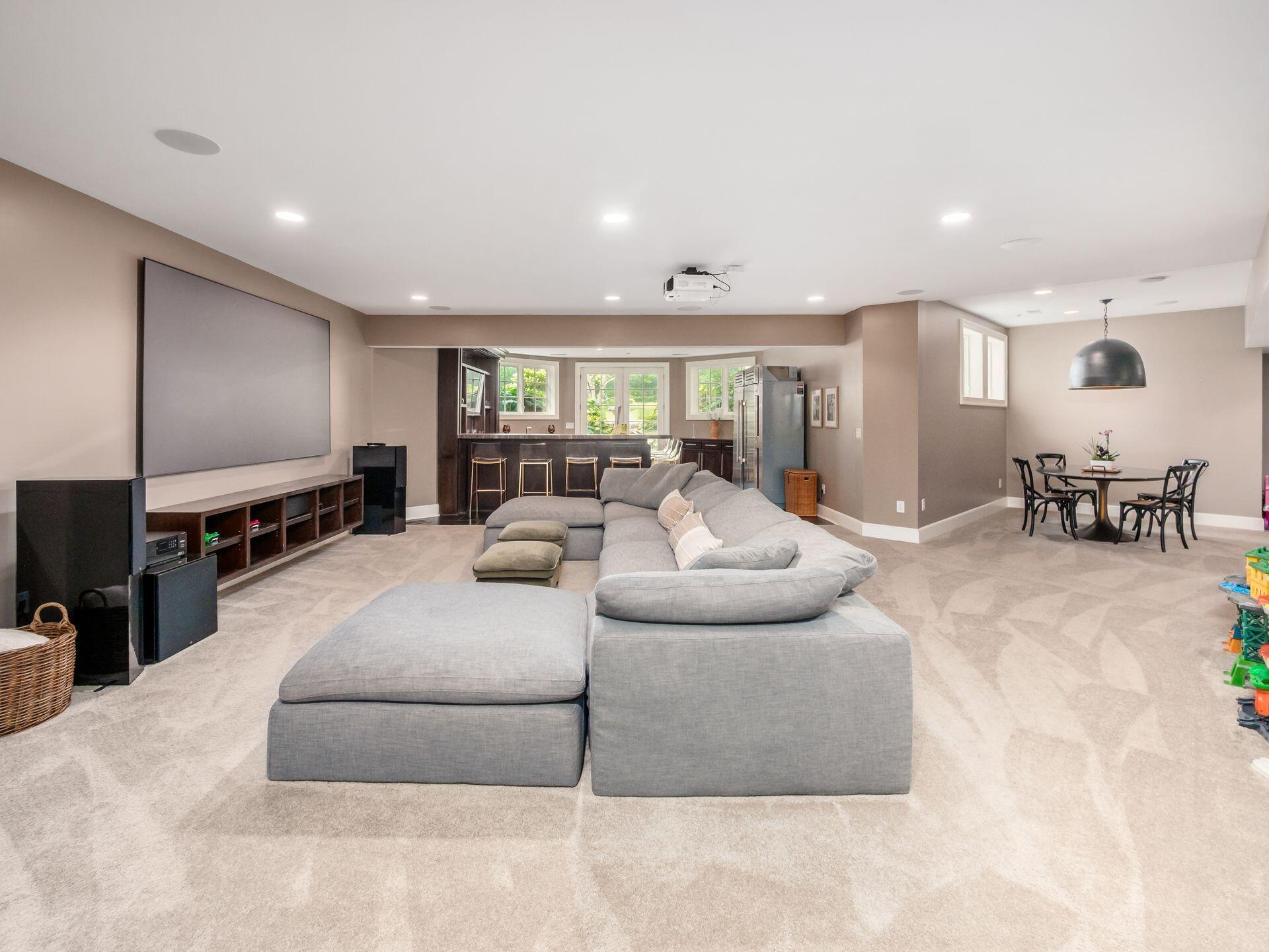 8100 Tillinghast Drive