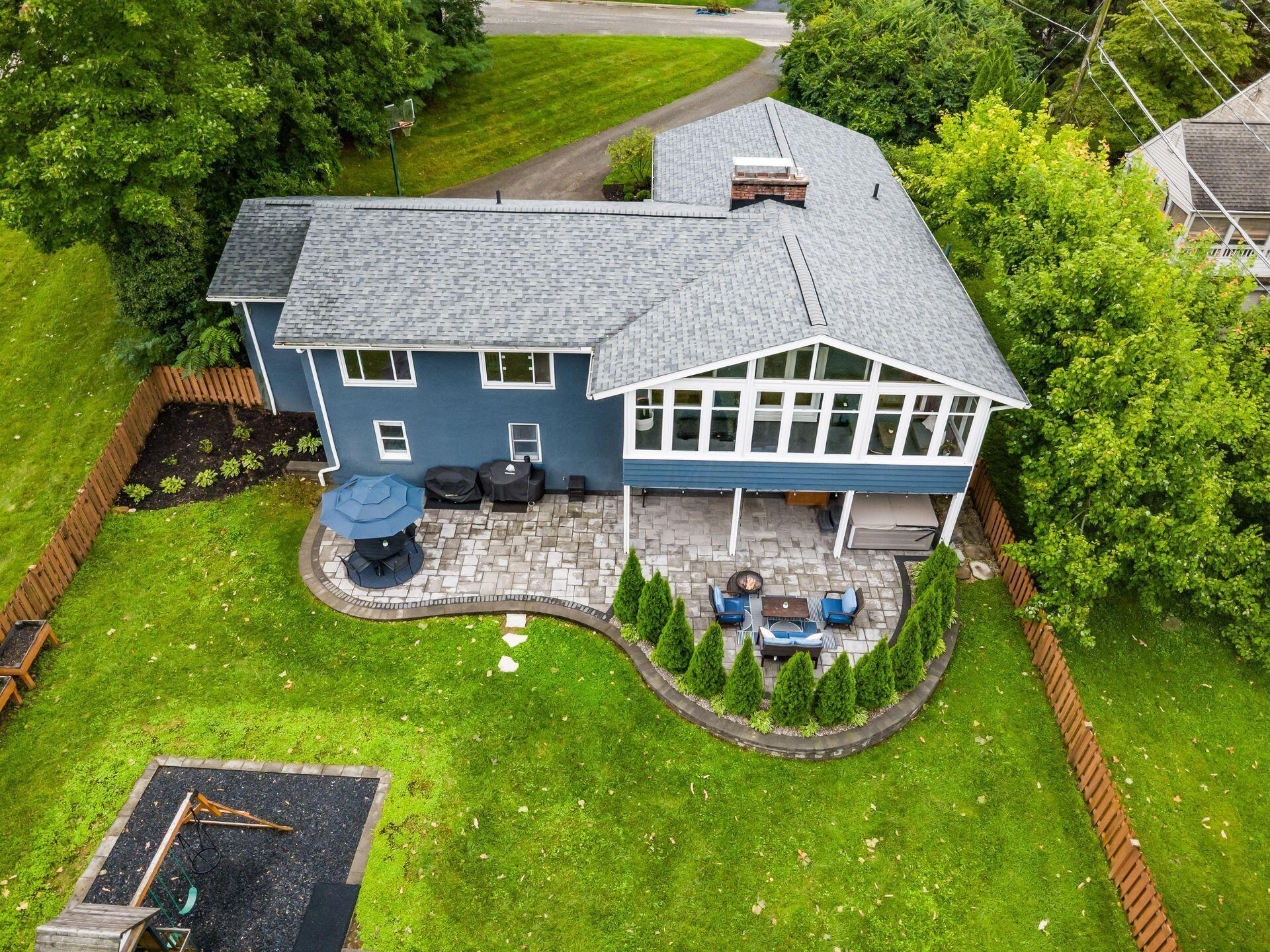 3727 Sunset Drive