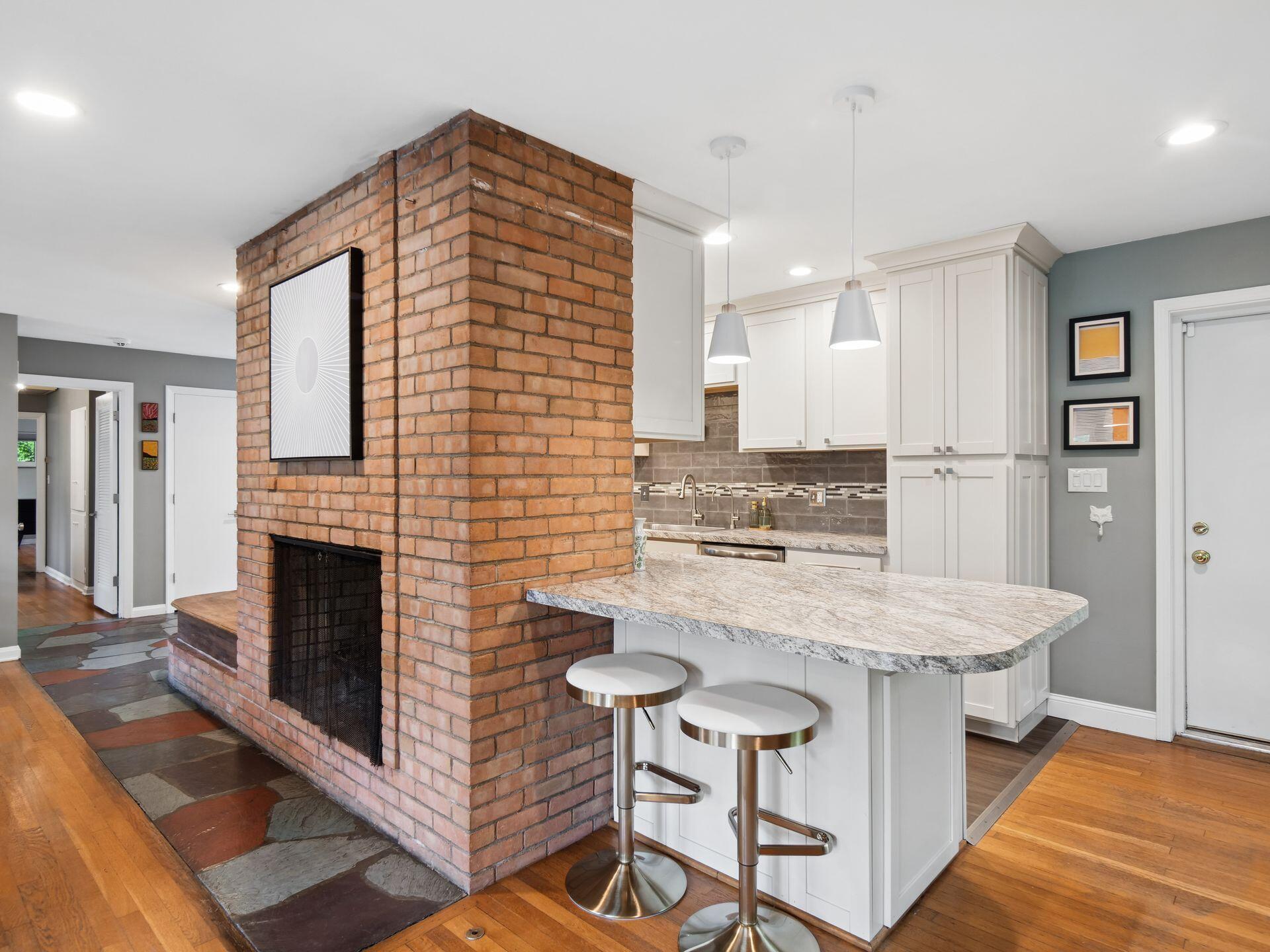 3727 Sunset Drive