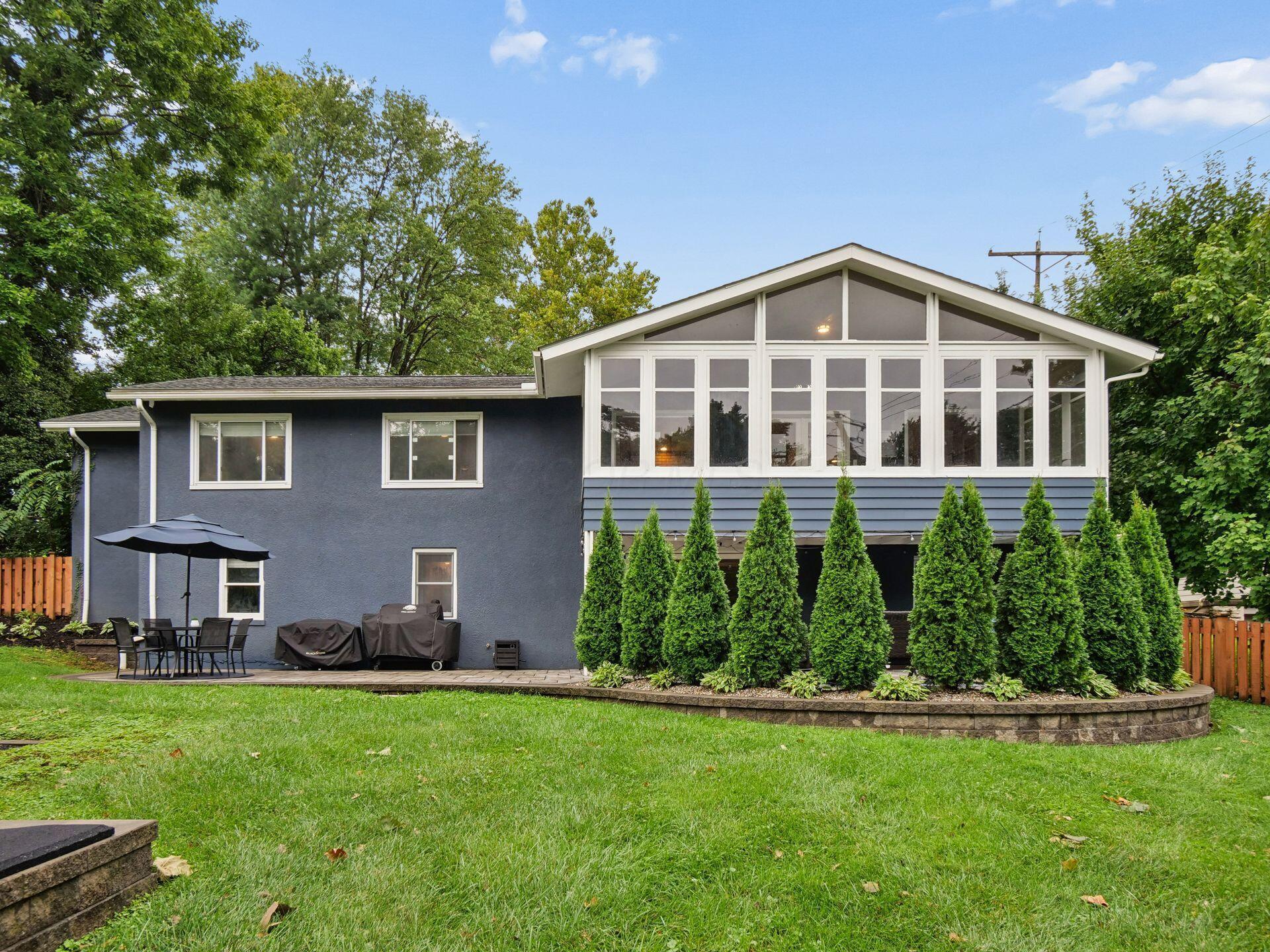 3727 Sunset Drive