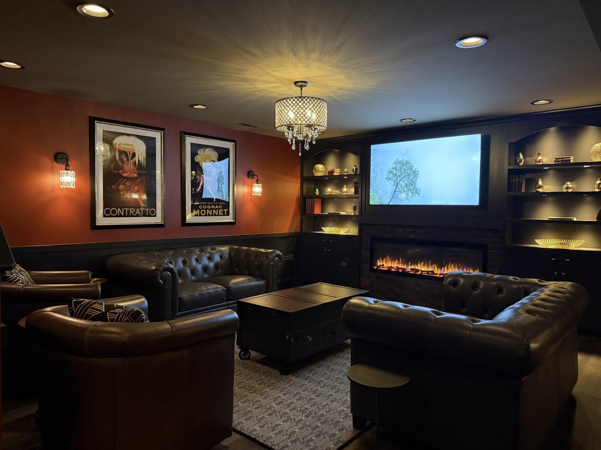 5792 Trafalgar Lane