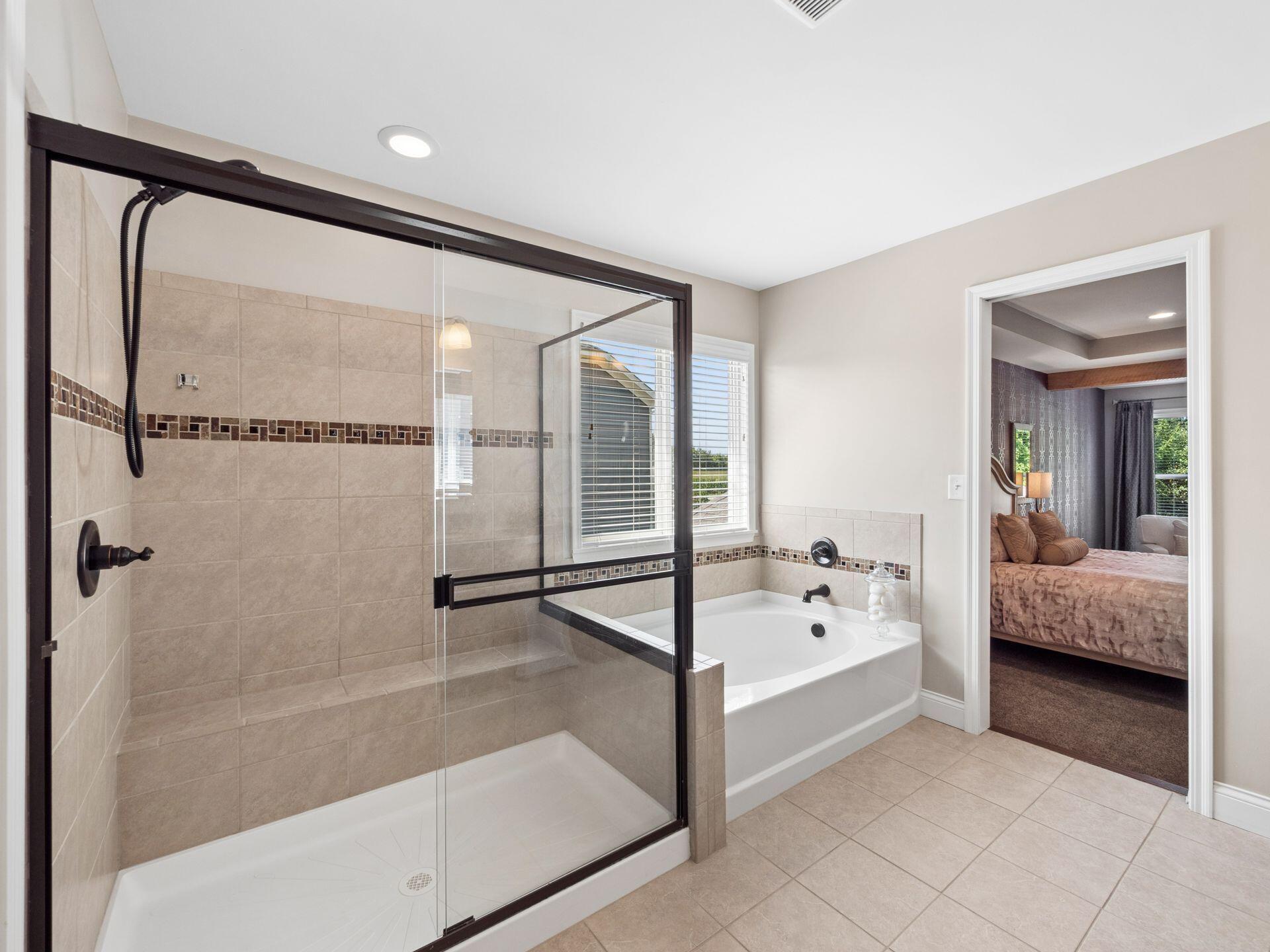 5792 Trafalgar Lane