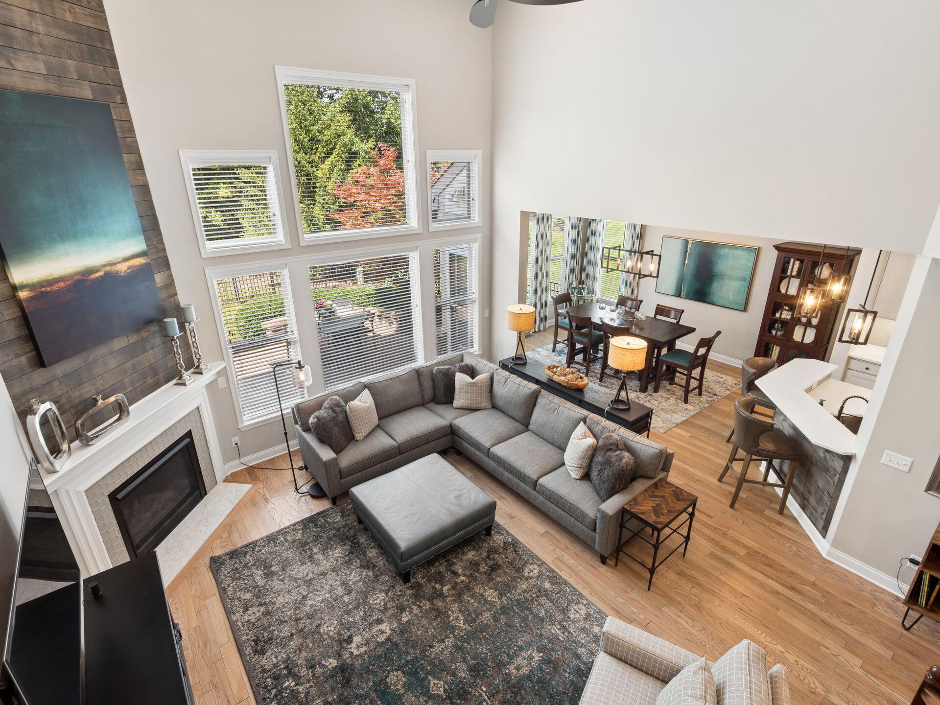 5792 Trafalgar Lane