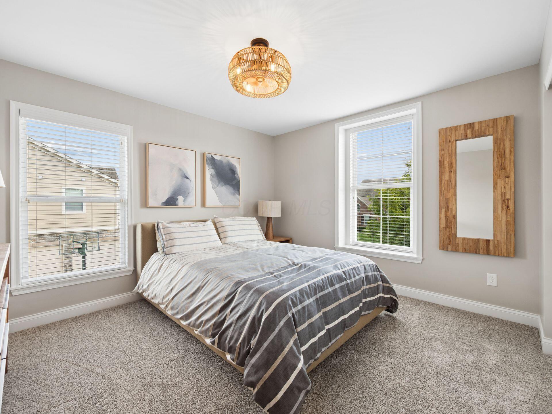 5792 Trafalgar Lane