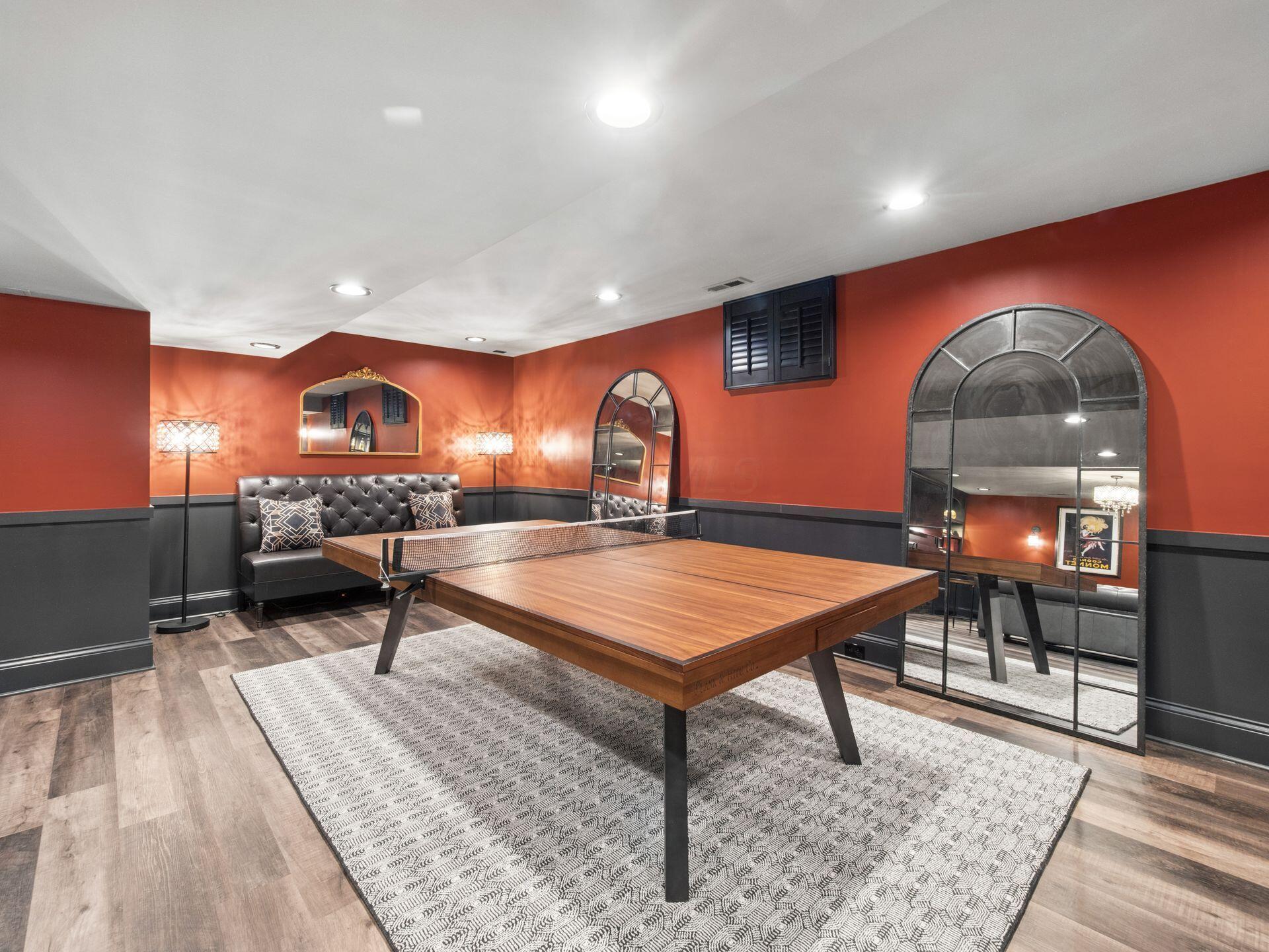 5792 Trafalgar Lane