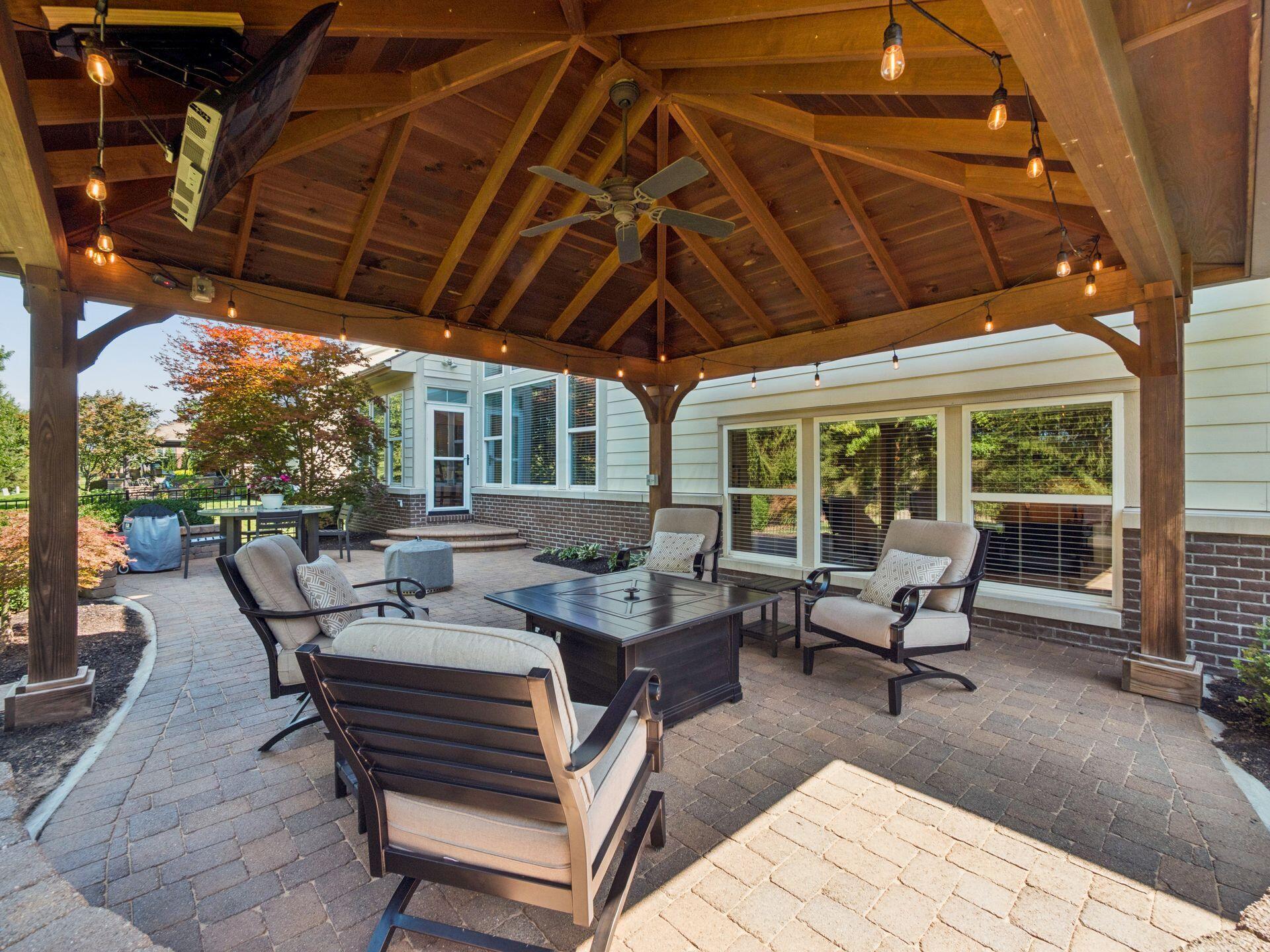 5792 Trafalgar Lane
