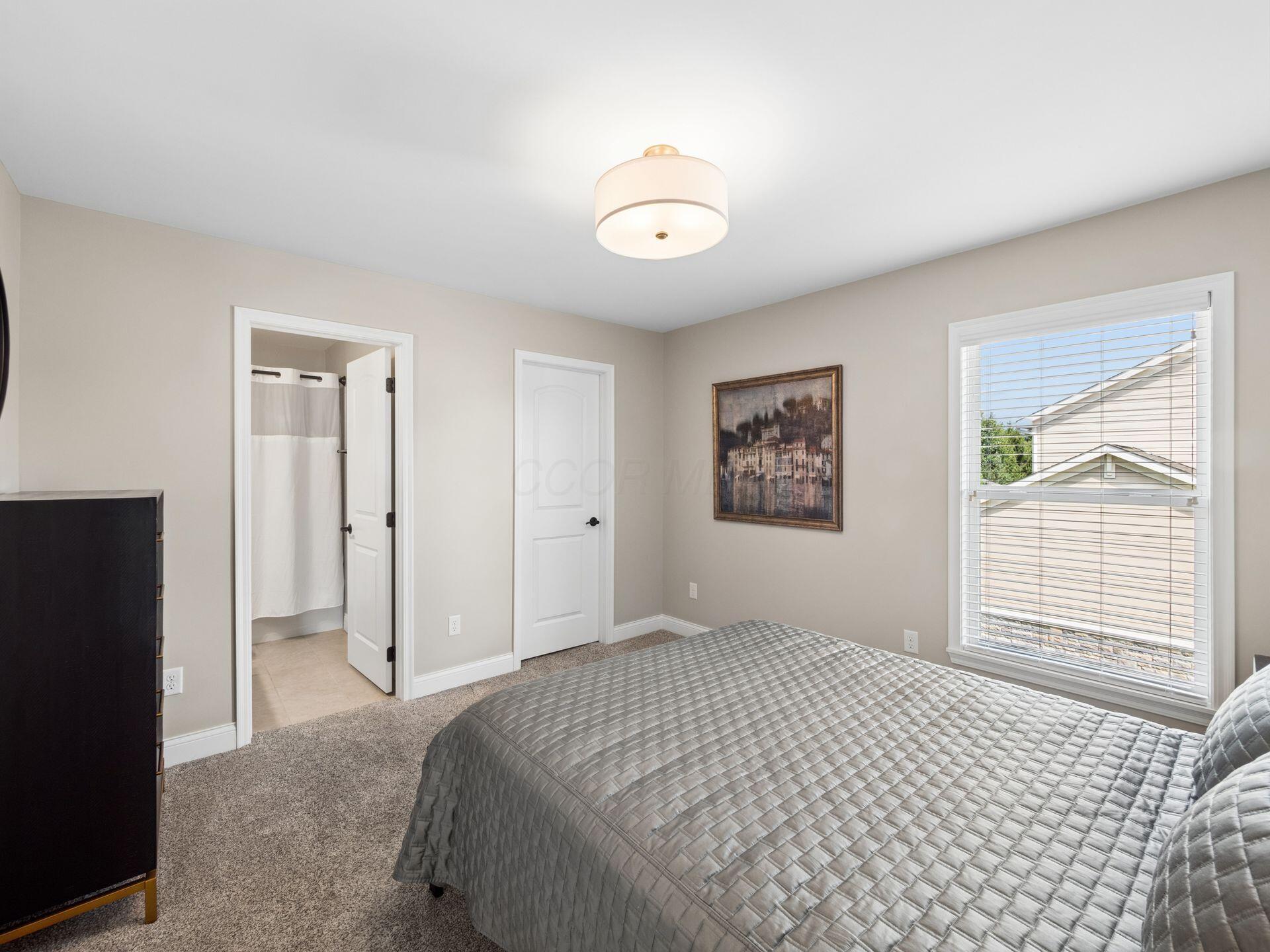 5792 Trafalgar Lane