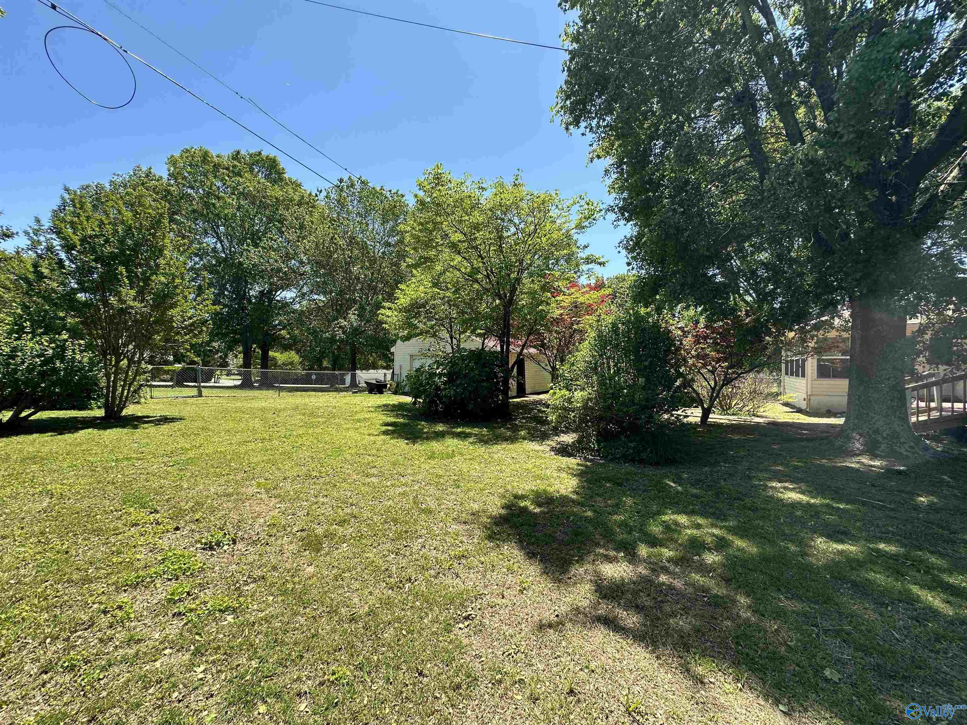 206 Skidmore Drive NW