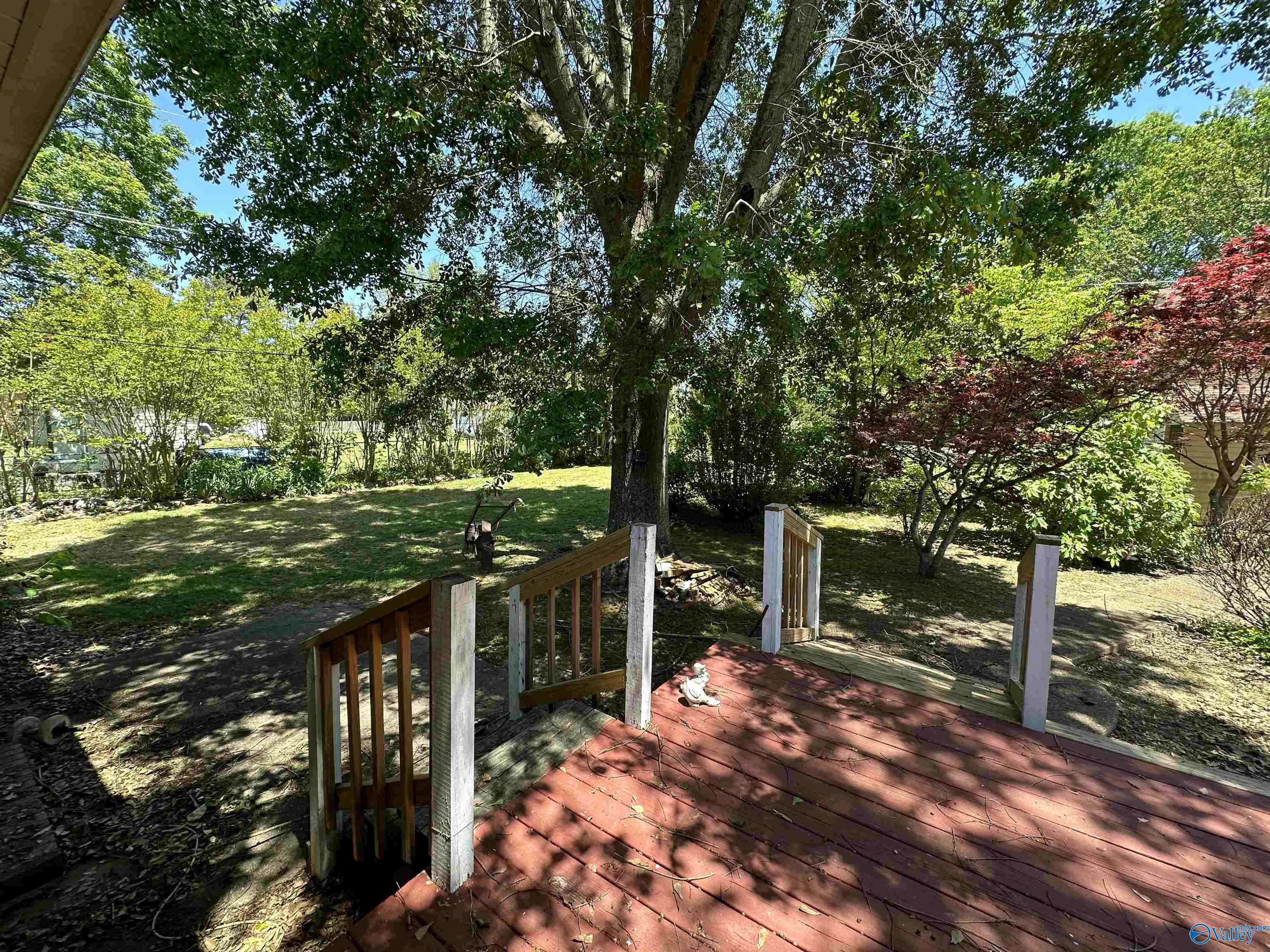 206 Skidmore Drive NW