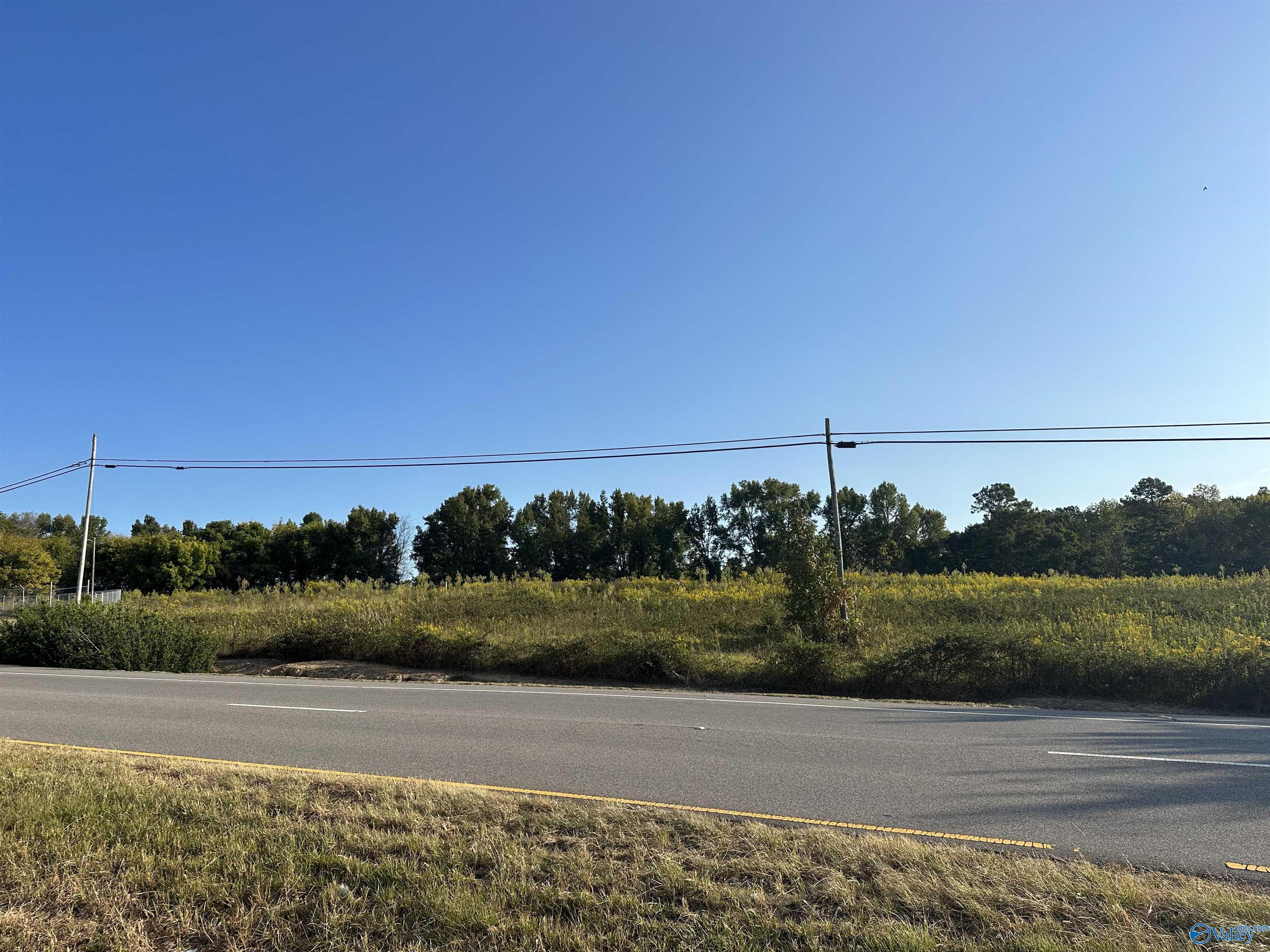 2 acres +/- Highway 231
