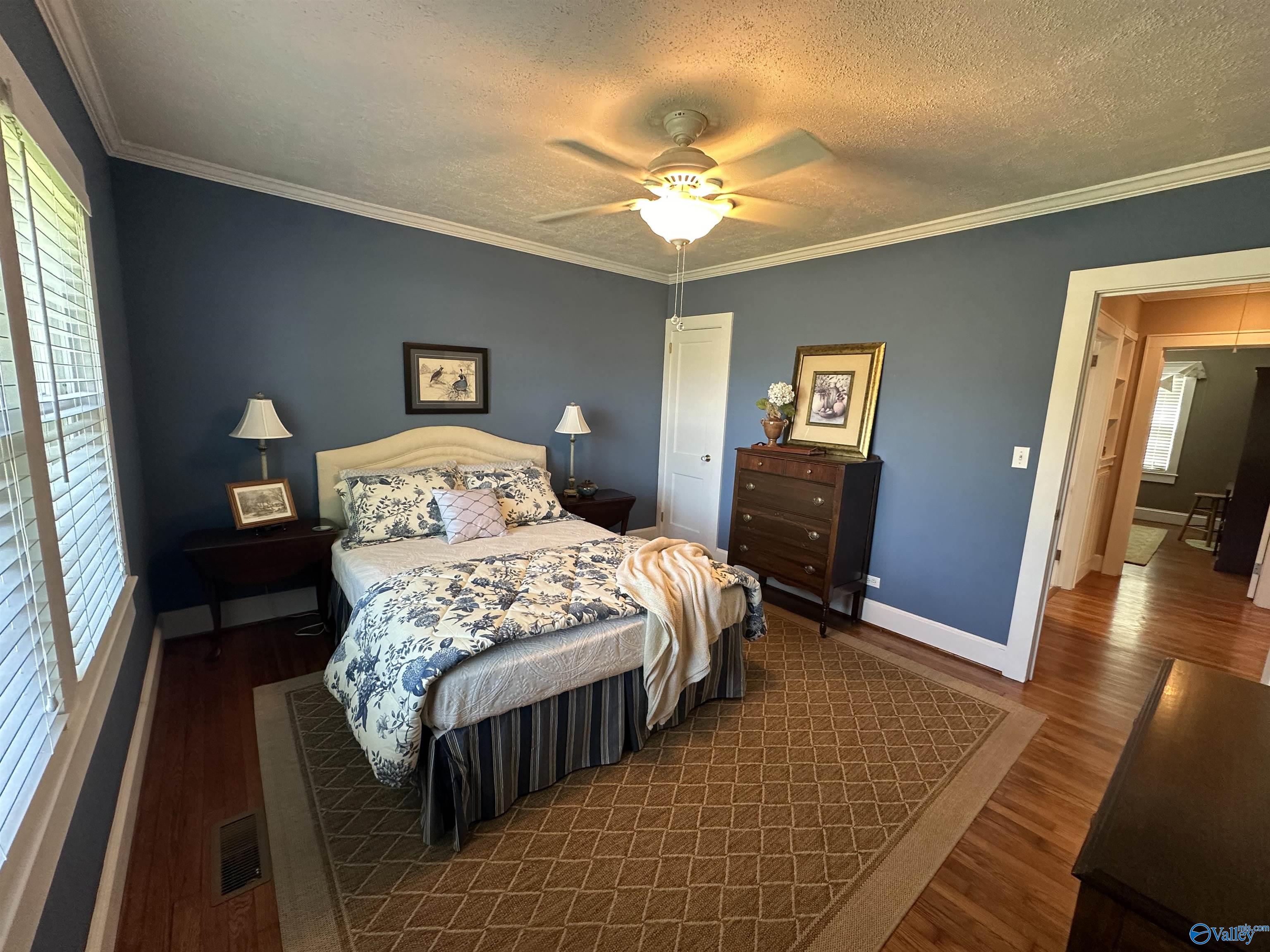 703 East Alabama Avenue