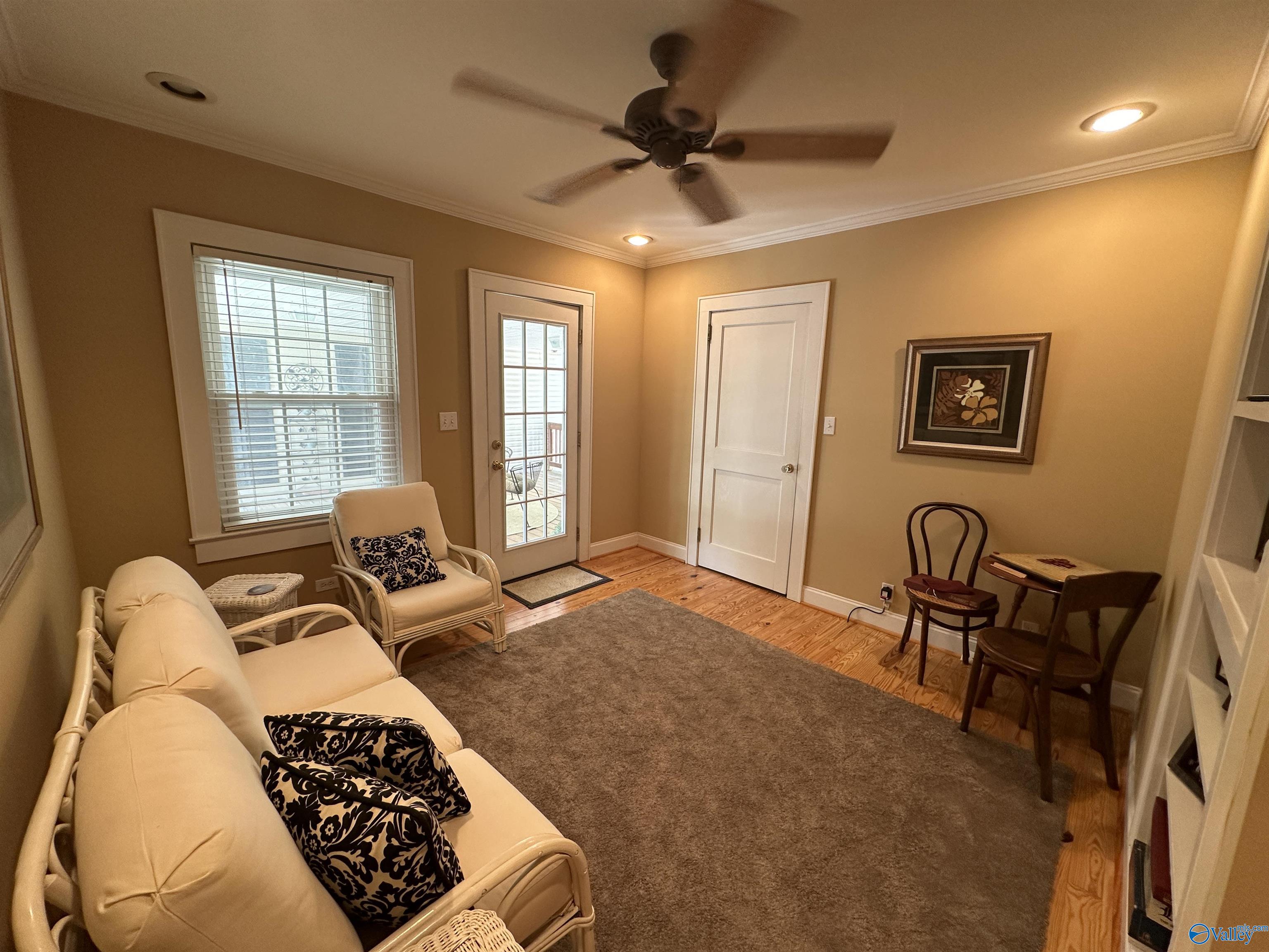 703 East Alabama Avenue