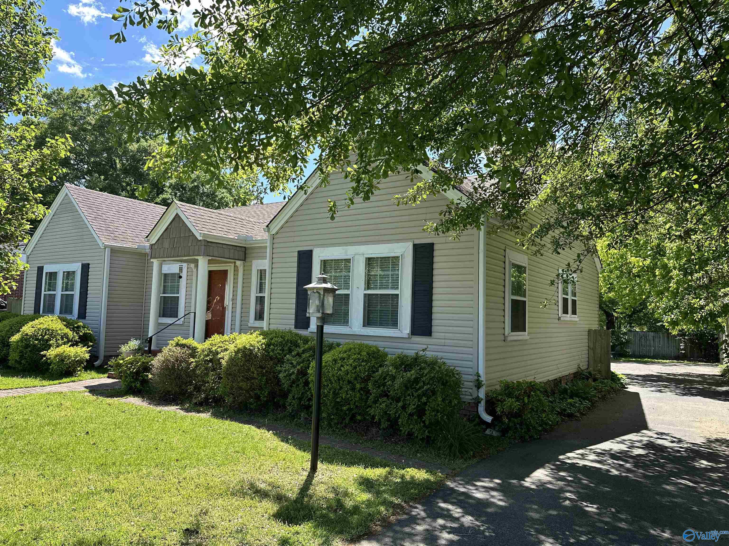 703 East Alabama Avenue