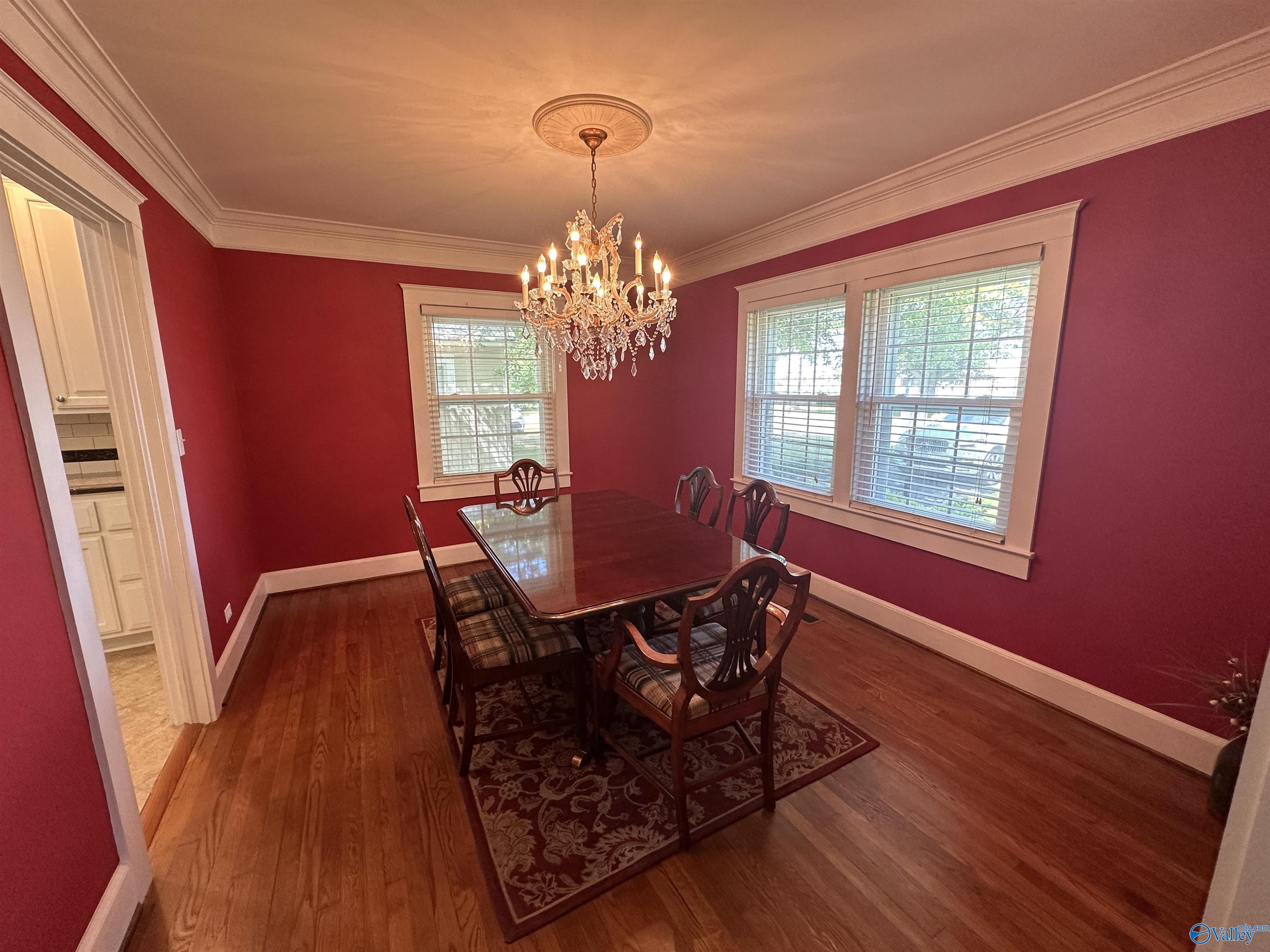 703 East Alabama Avenue