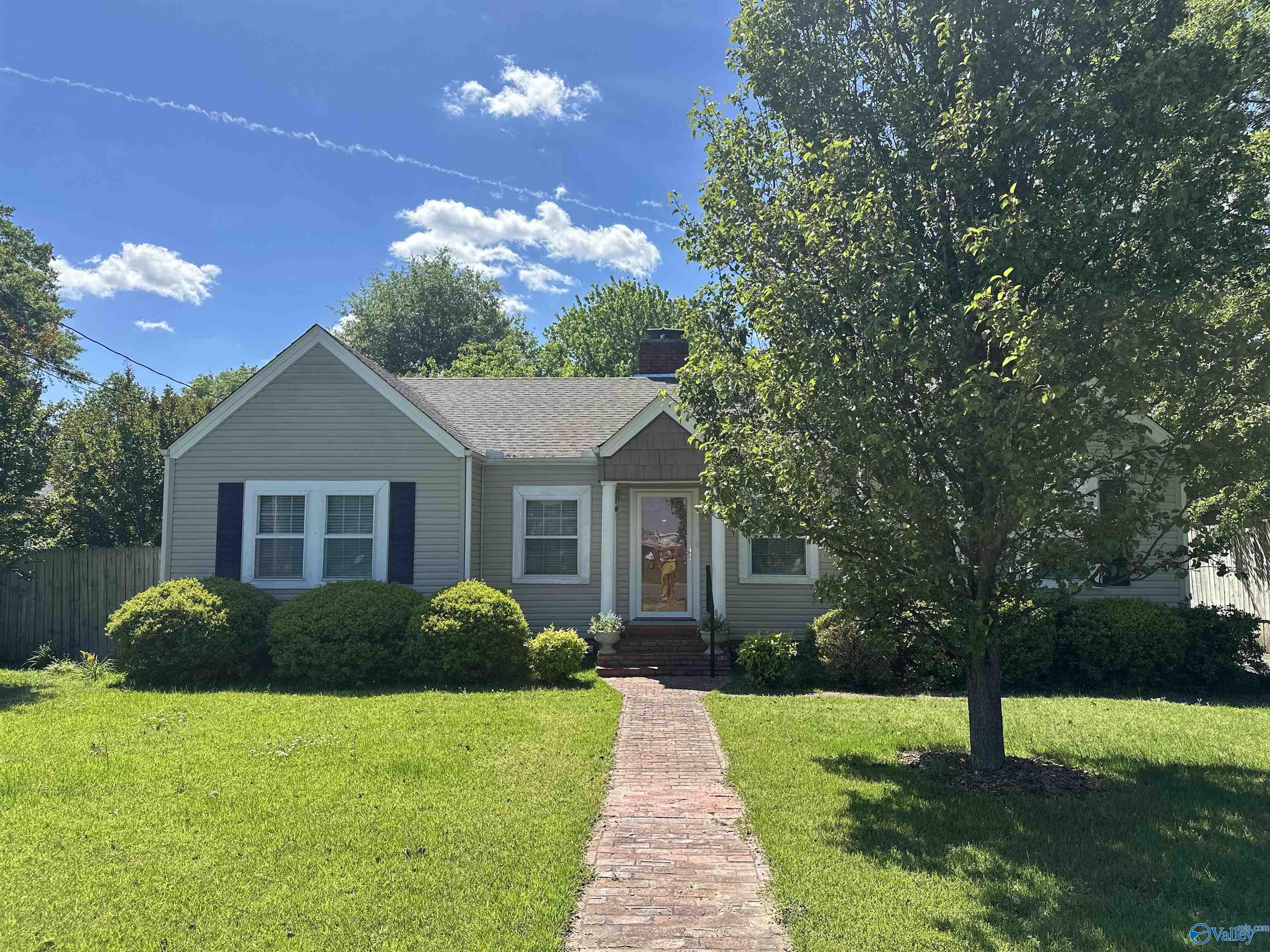 703 East Alabama Avenue