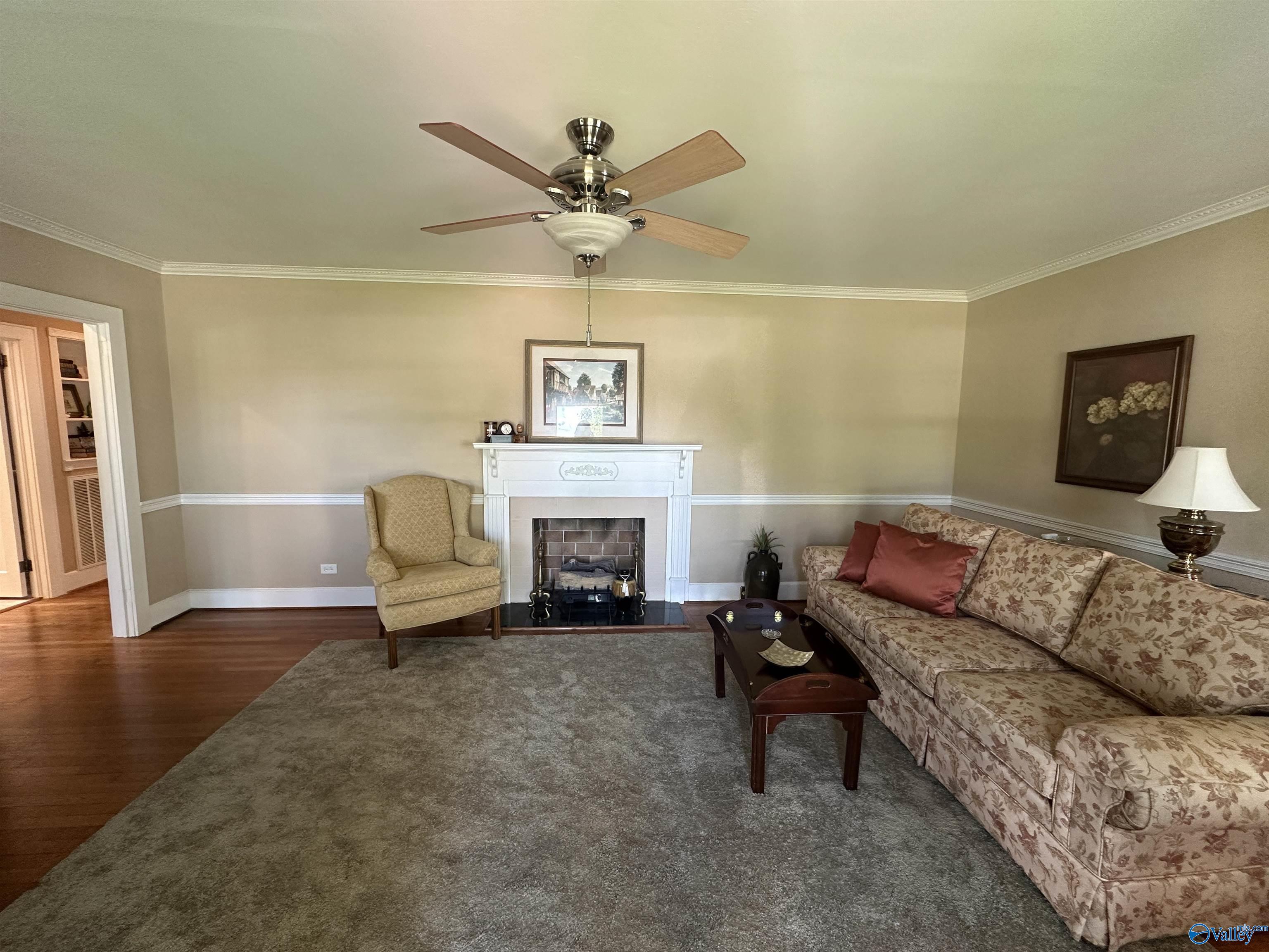 703 East Alabama Avenue