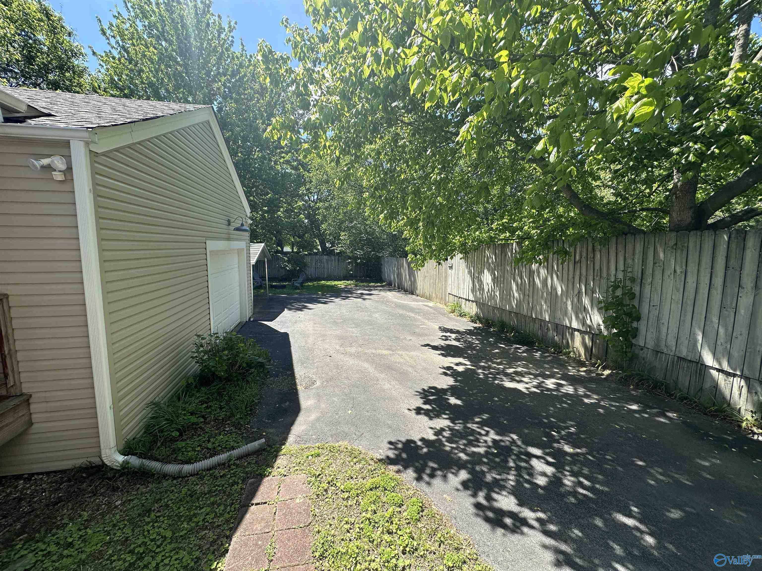 703 East Alabama Avenue