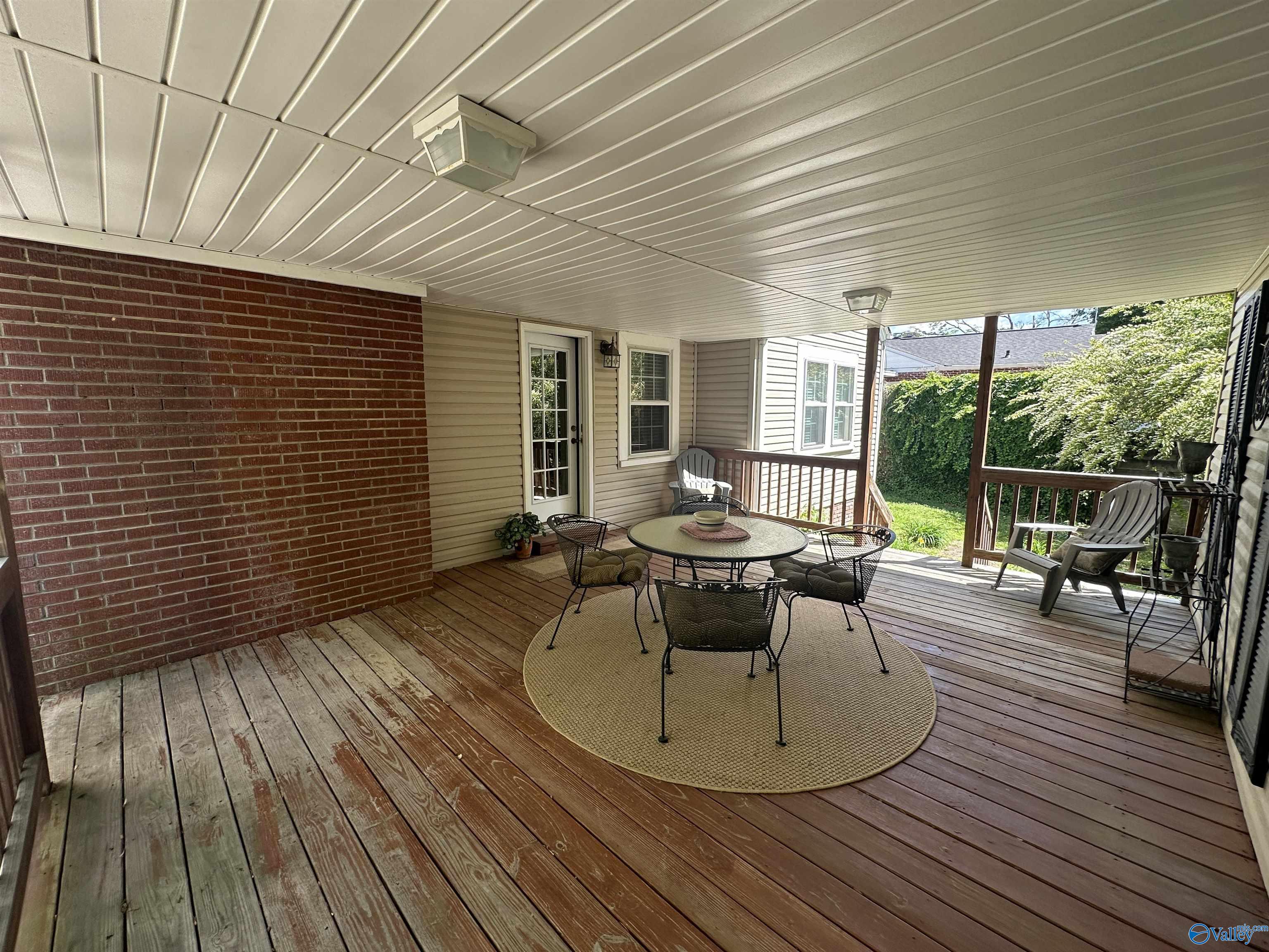 703 East Alabama Avenue