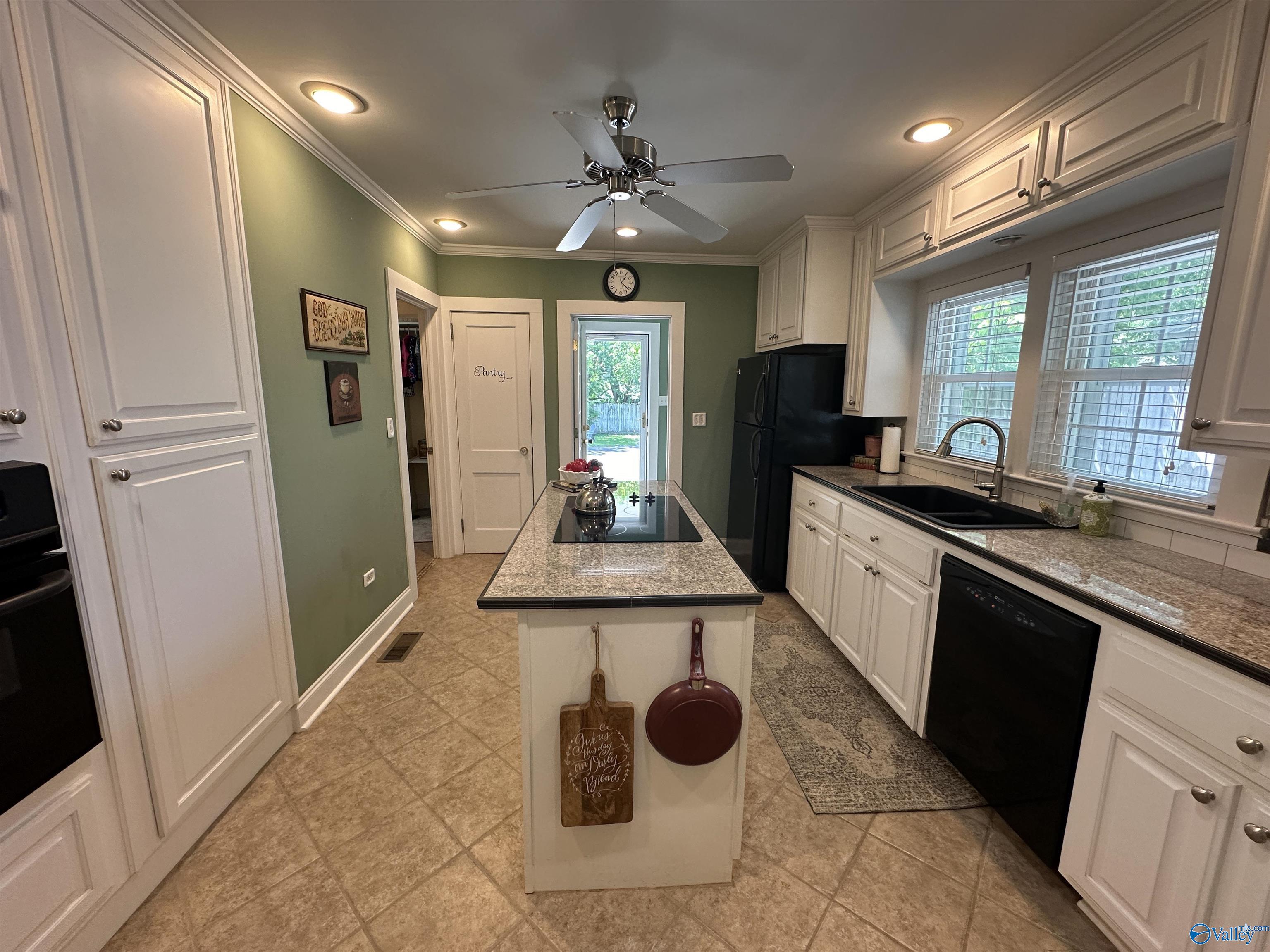 703 East Alabama Avenue