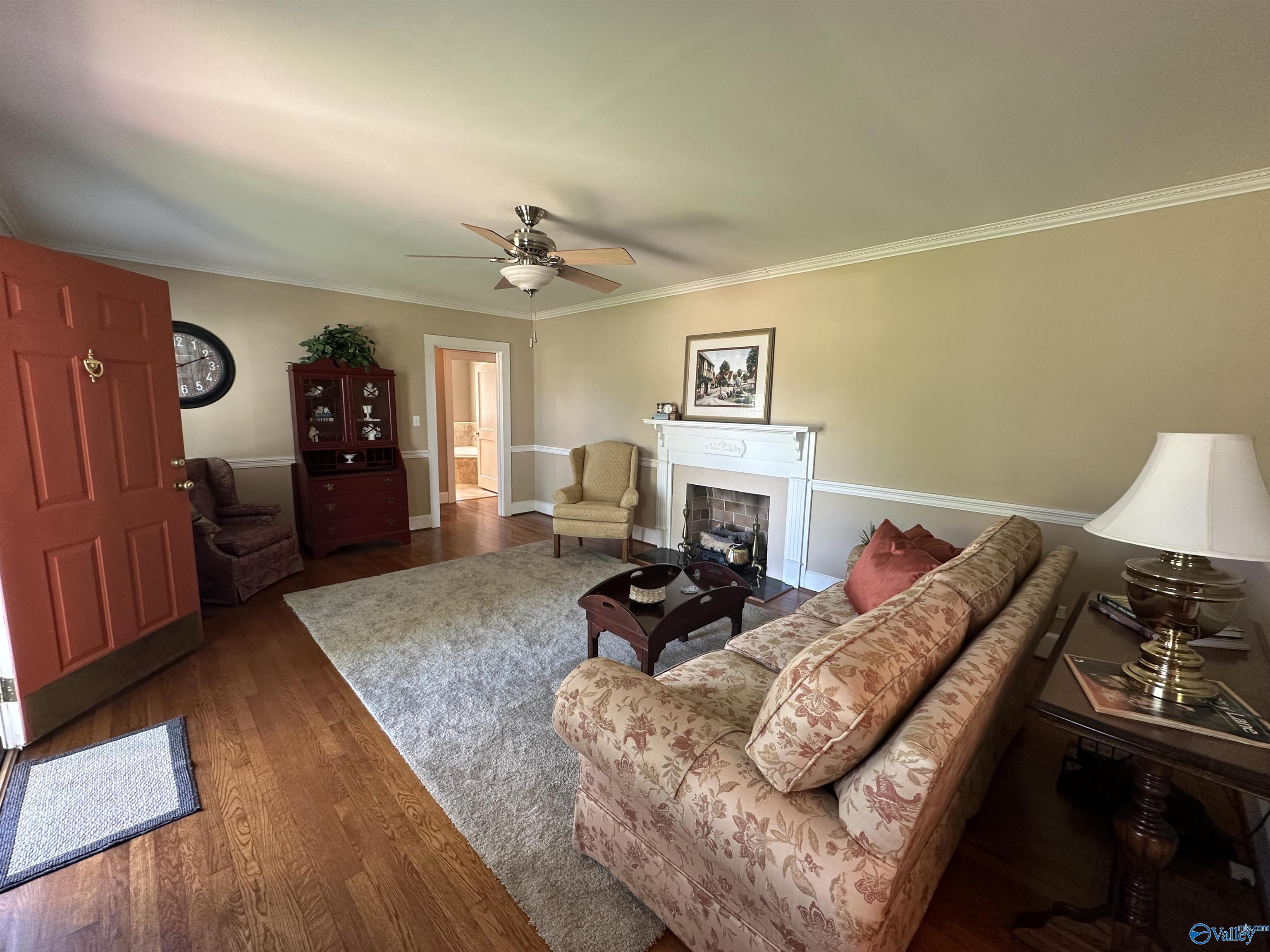 703 East Alabama Avenue