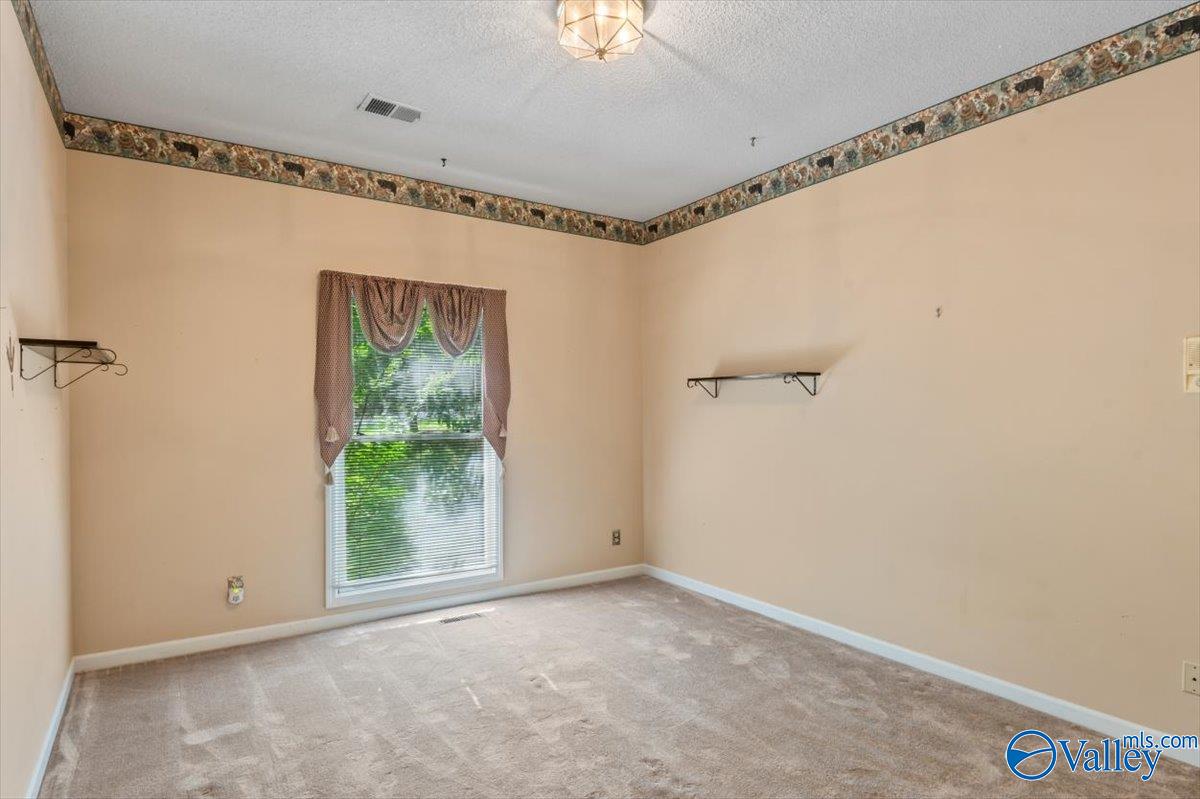 1085 Hillcrest Drive