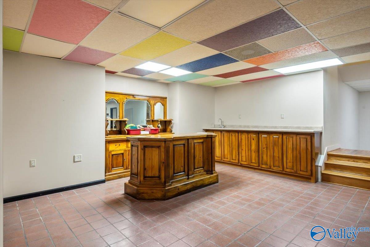 1085 Hillcrest Drive