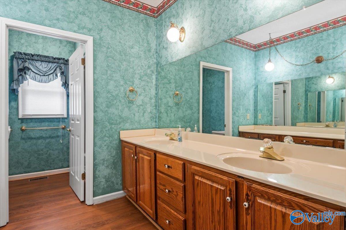 1085 Hillcrest Drive