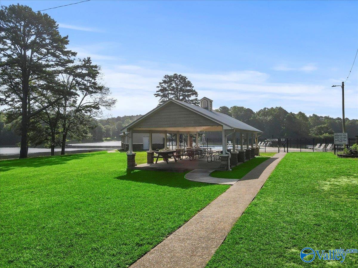 1085 Hillcrest Drive