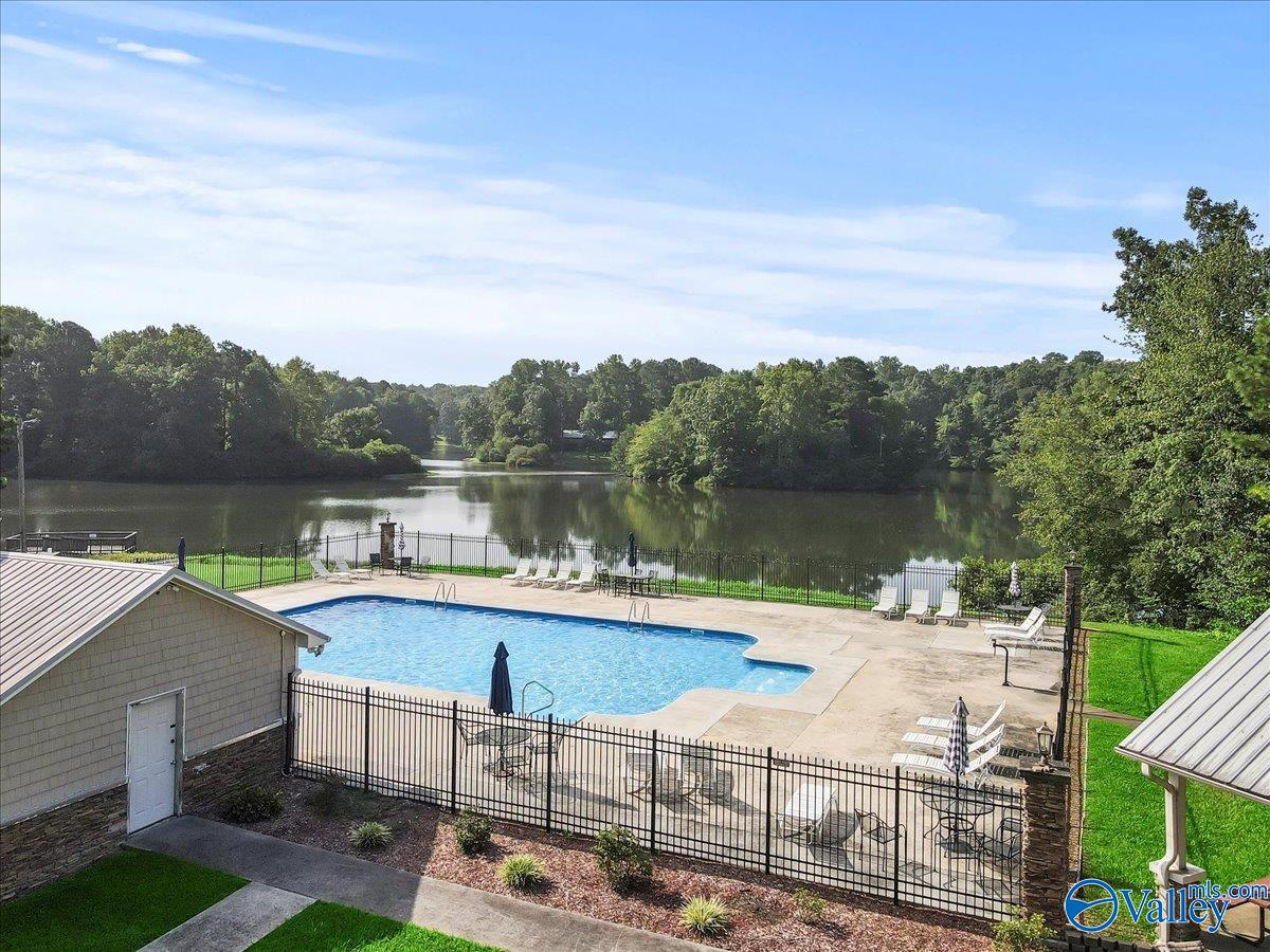 1085 Hillcrest Drive