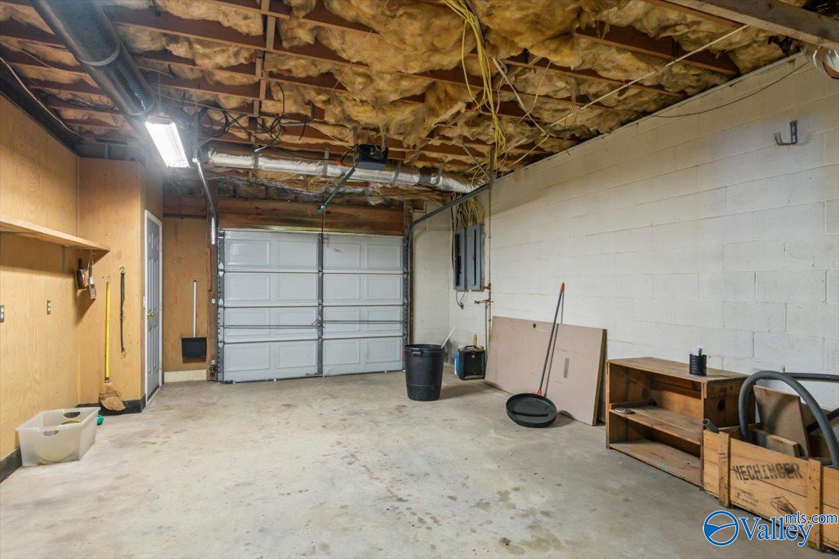 1085 Hillcrest Drive