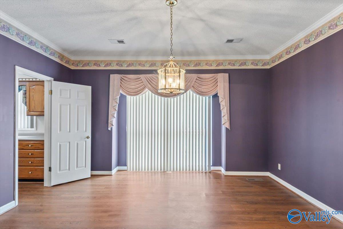 1085 Hillcrest Drive